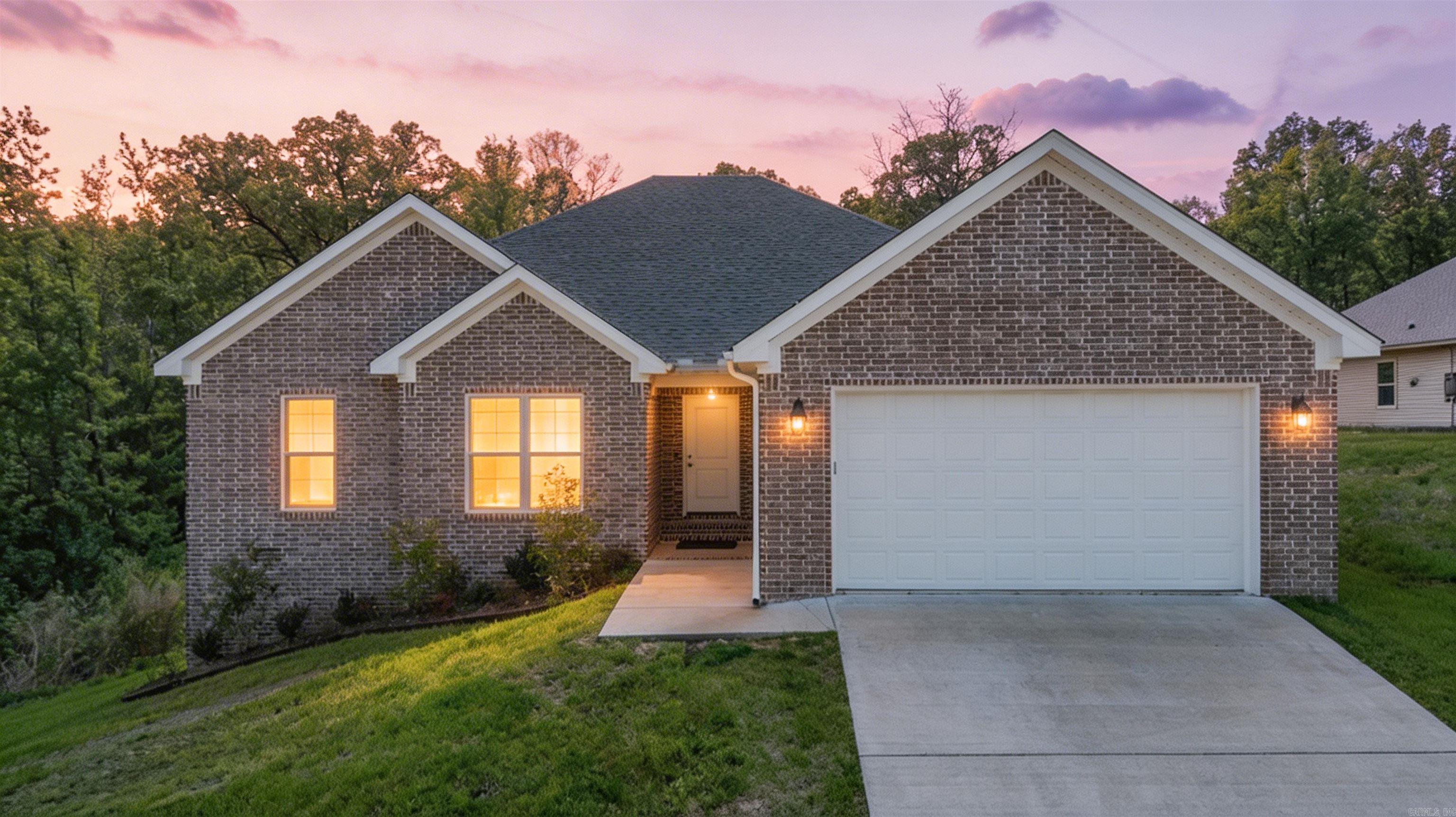 PINEWOOD ESTATES - Residential