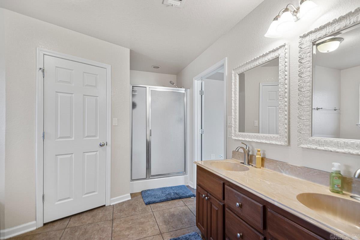 PLANTATION HILLS - Residential