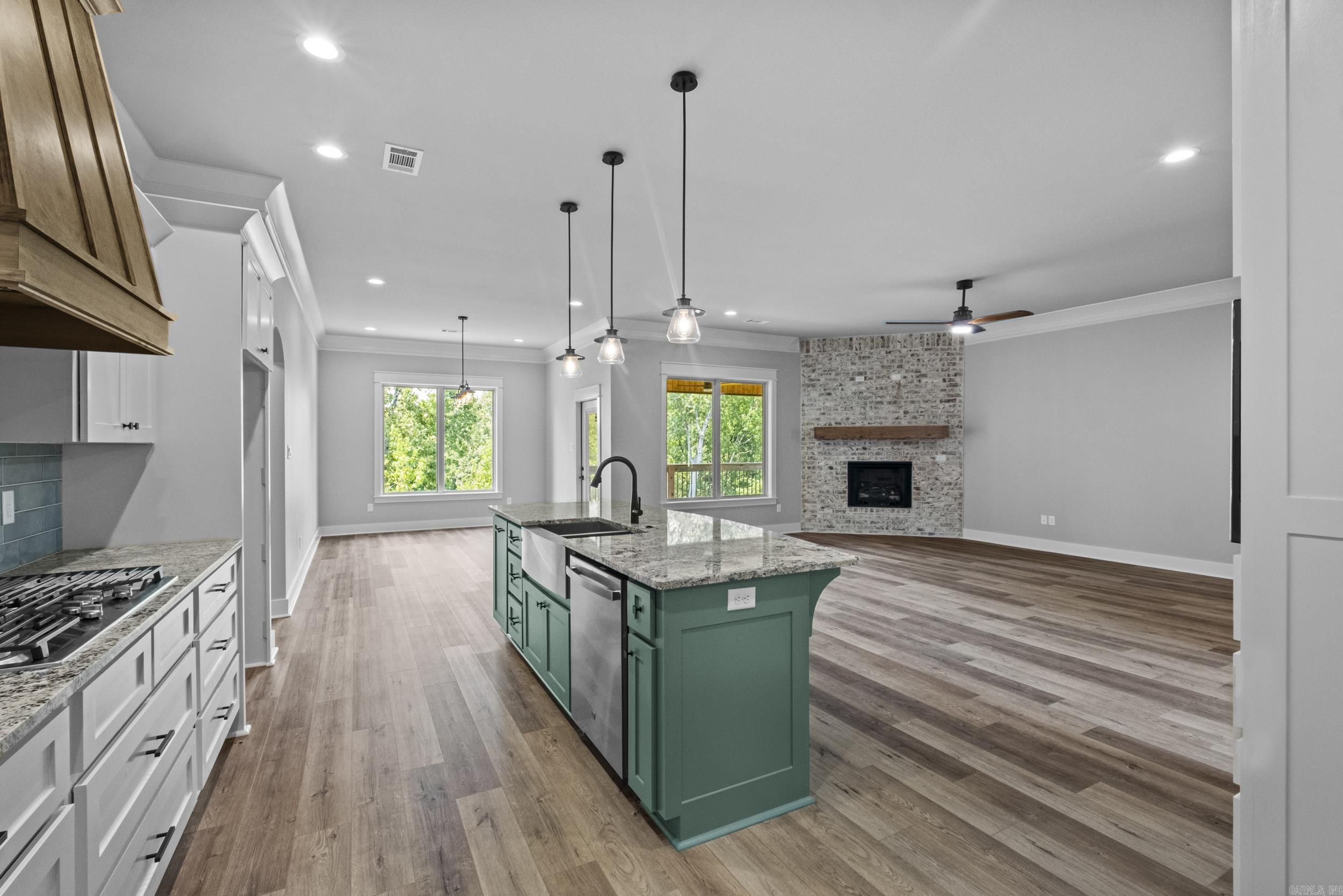 CREEKSIDE ADDN - Residential