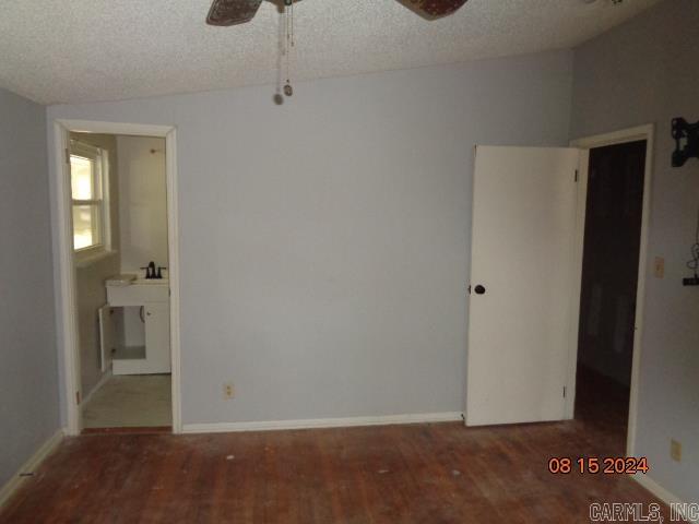 BEAUTIFUL LAKEVIEW - Residential