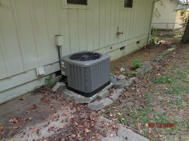 BEAUTIFUL LAKEVIEW - Residential