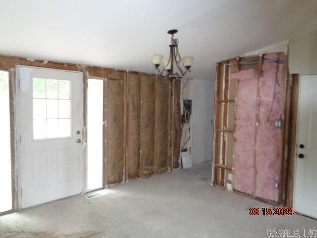 BEAUTIFUL LAKEVIEW - Residential