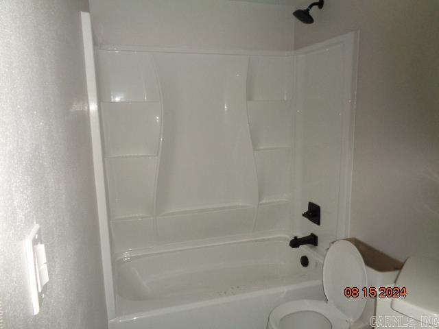 BEAUTIFUL LAKEVIEW - Residential