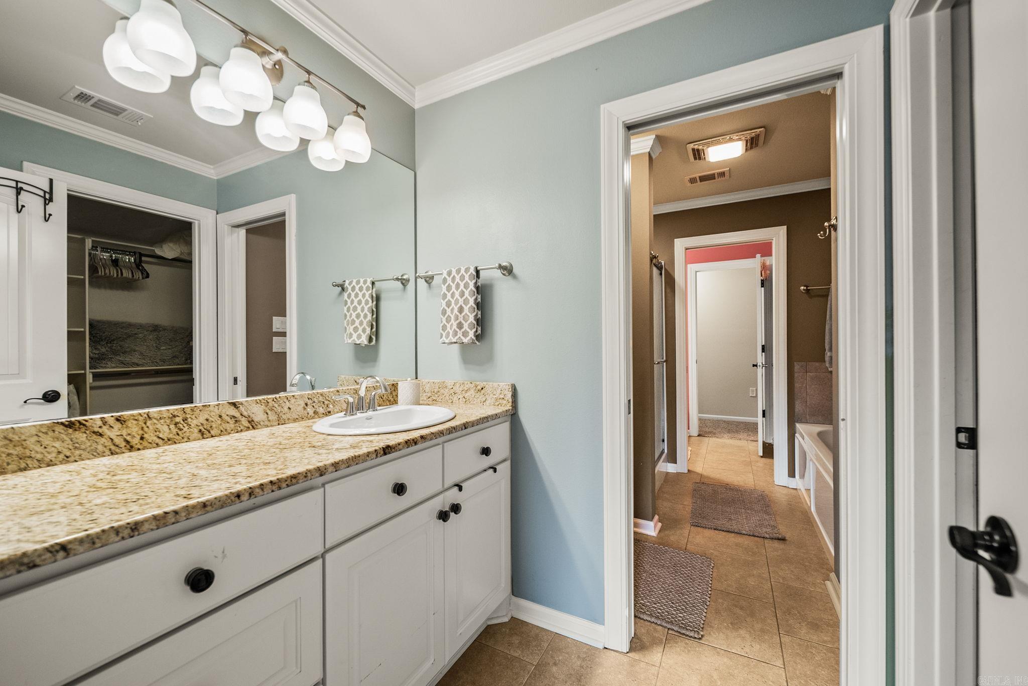 WOODLANDS EDGE - Residential