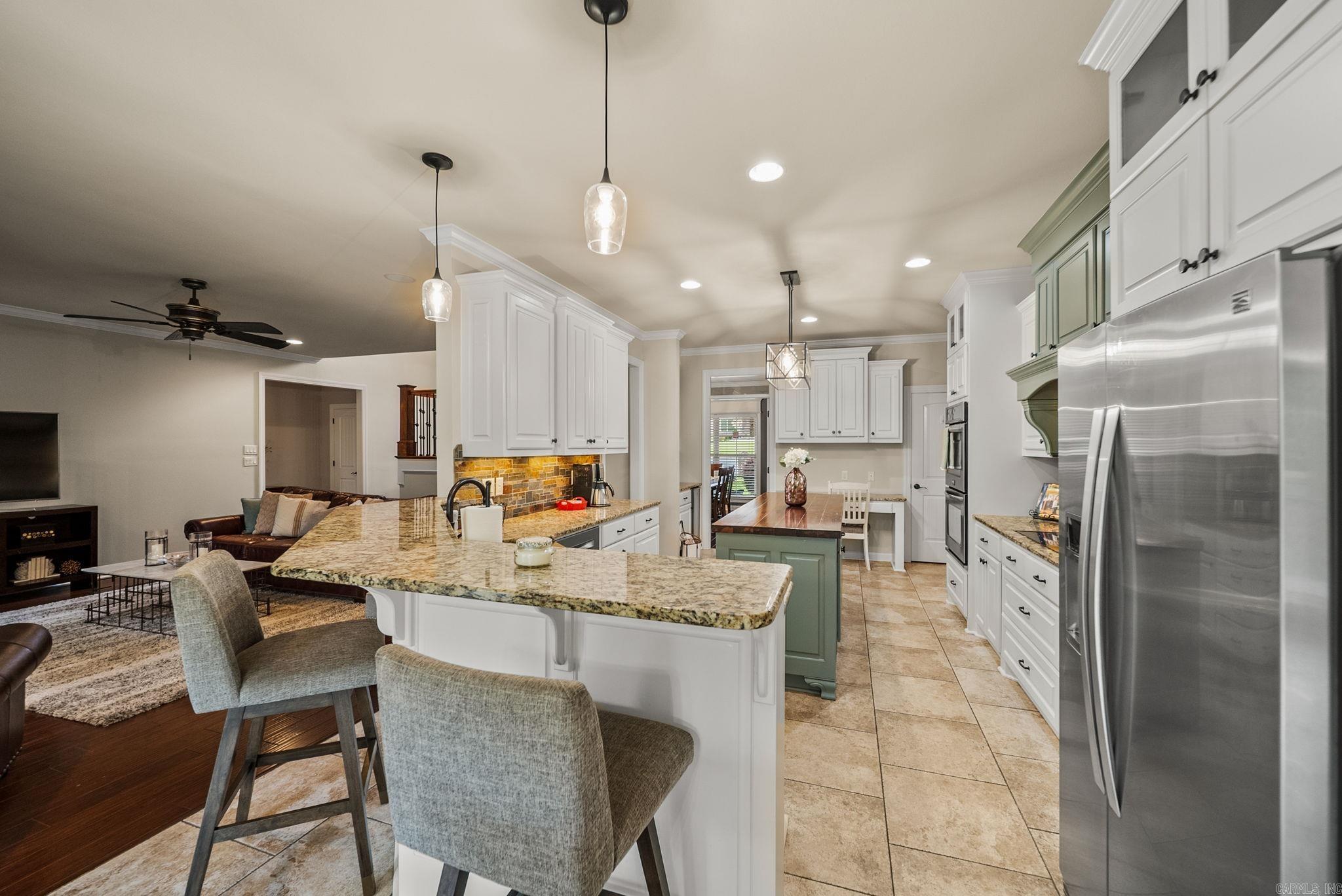 WOODLANDS EDGE - Residential