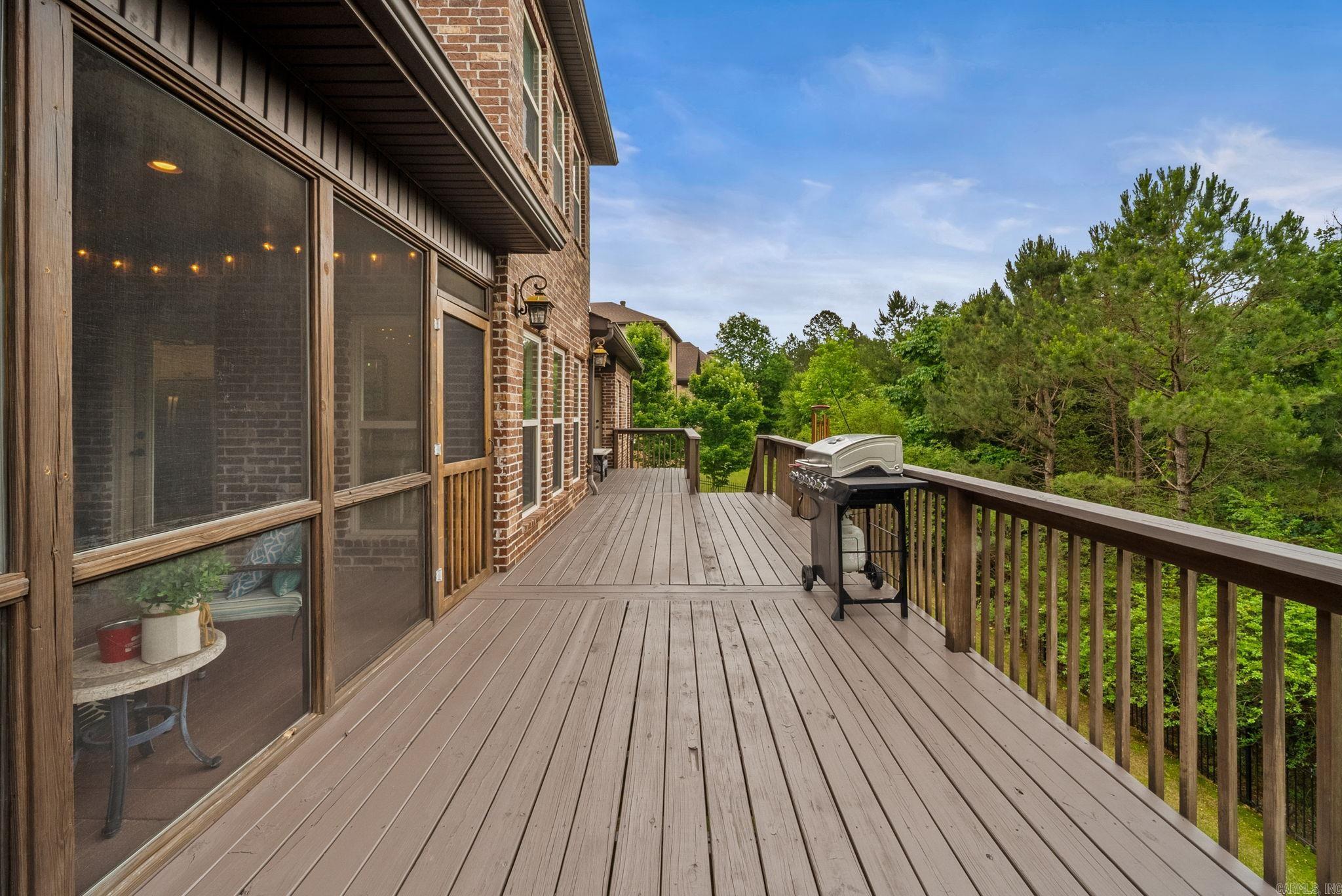 WOODLANDS EDGE - Residential