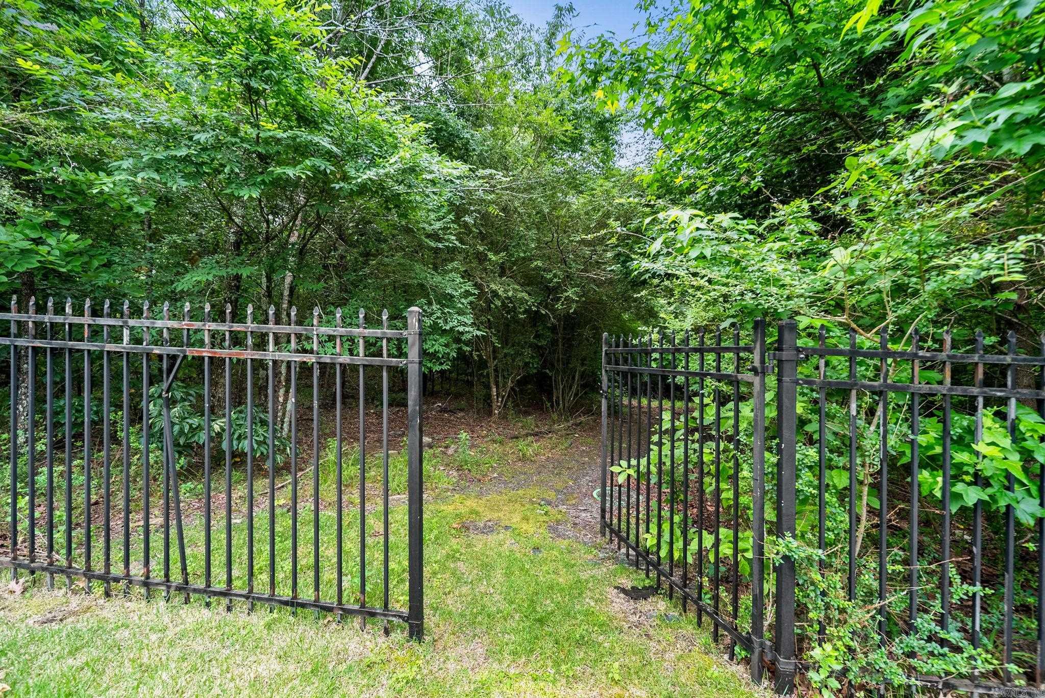 WOODLANDS EDGE - Residential