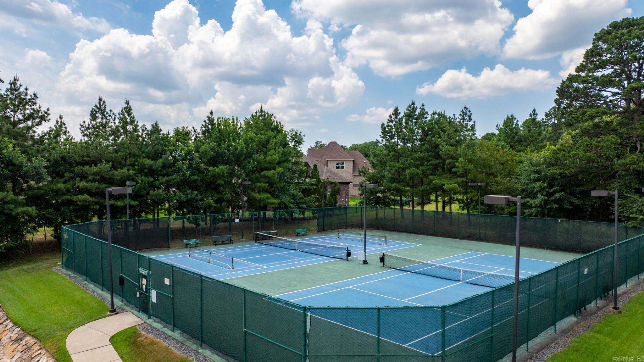 WOODLANDS EDGE - Residential