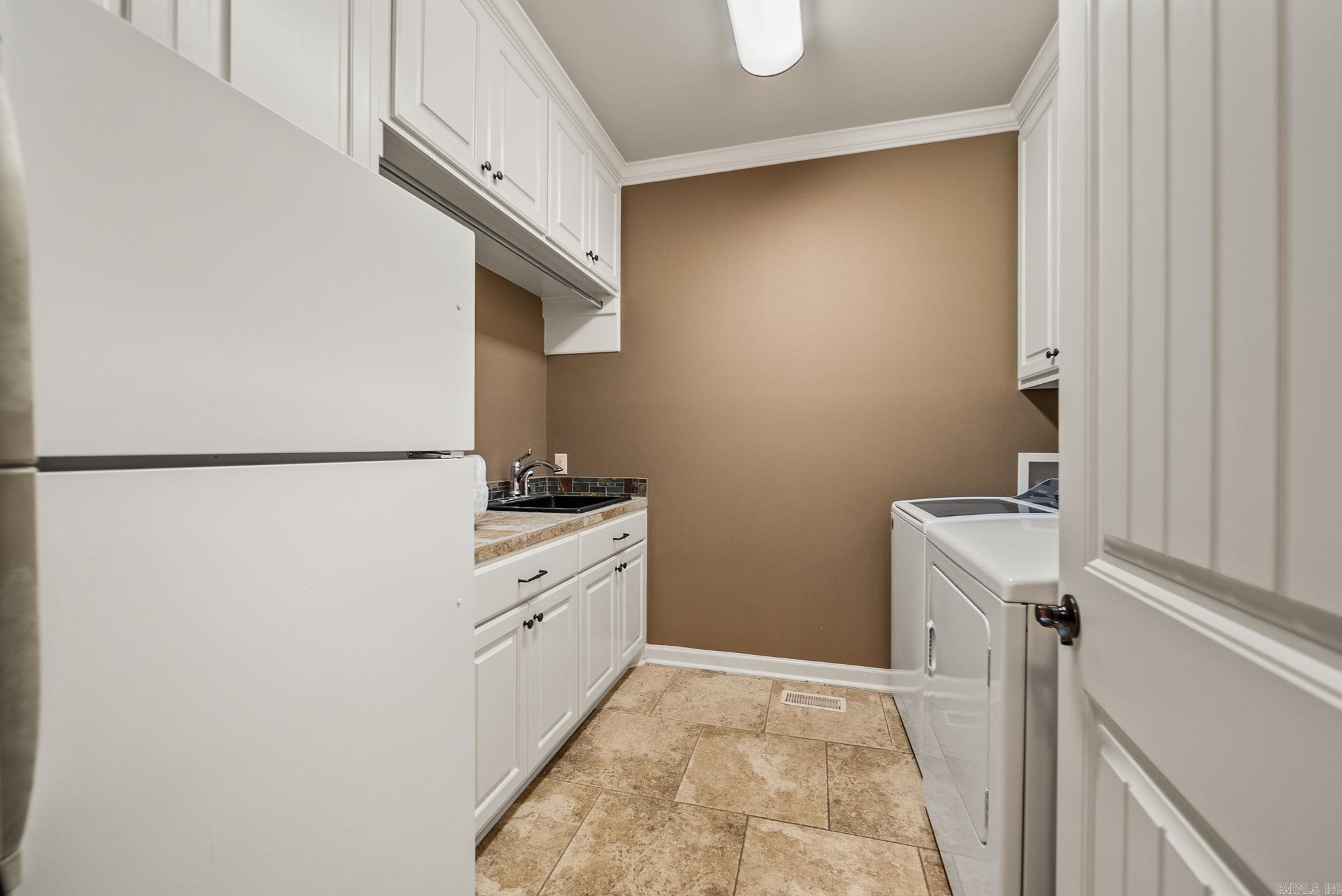 WOODLANDS EDGE - Residential
