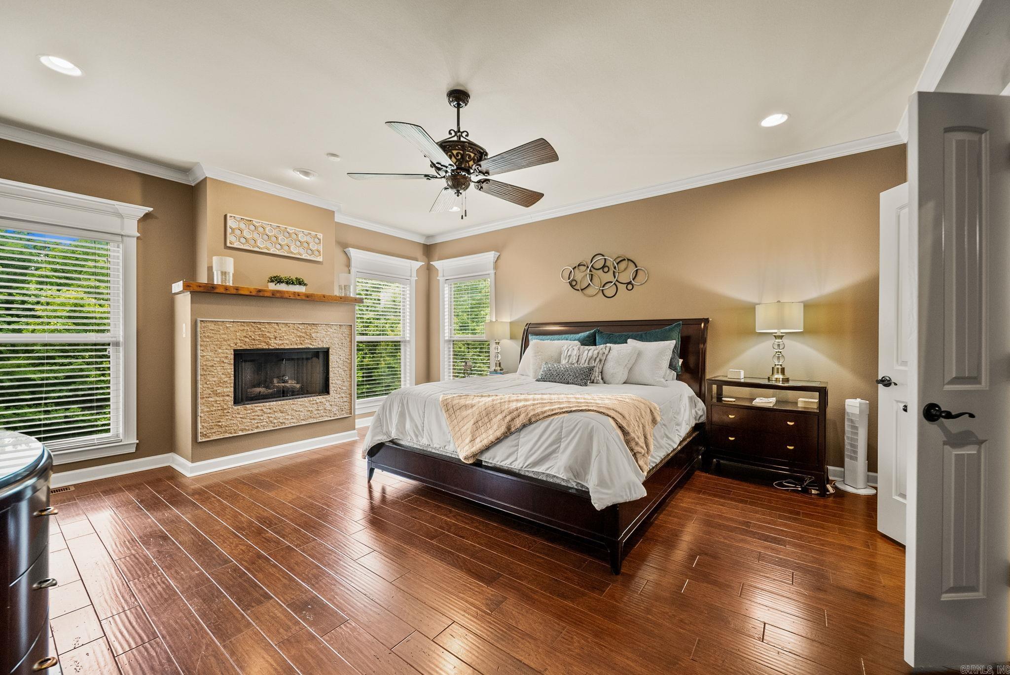 WOODLANDS EDGE - Residential