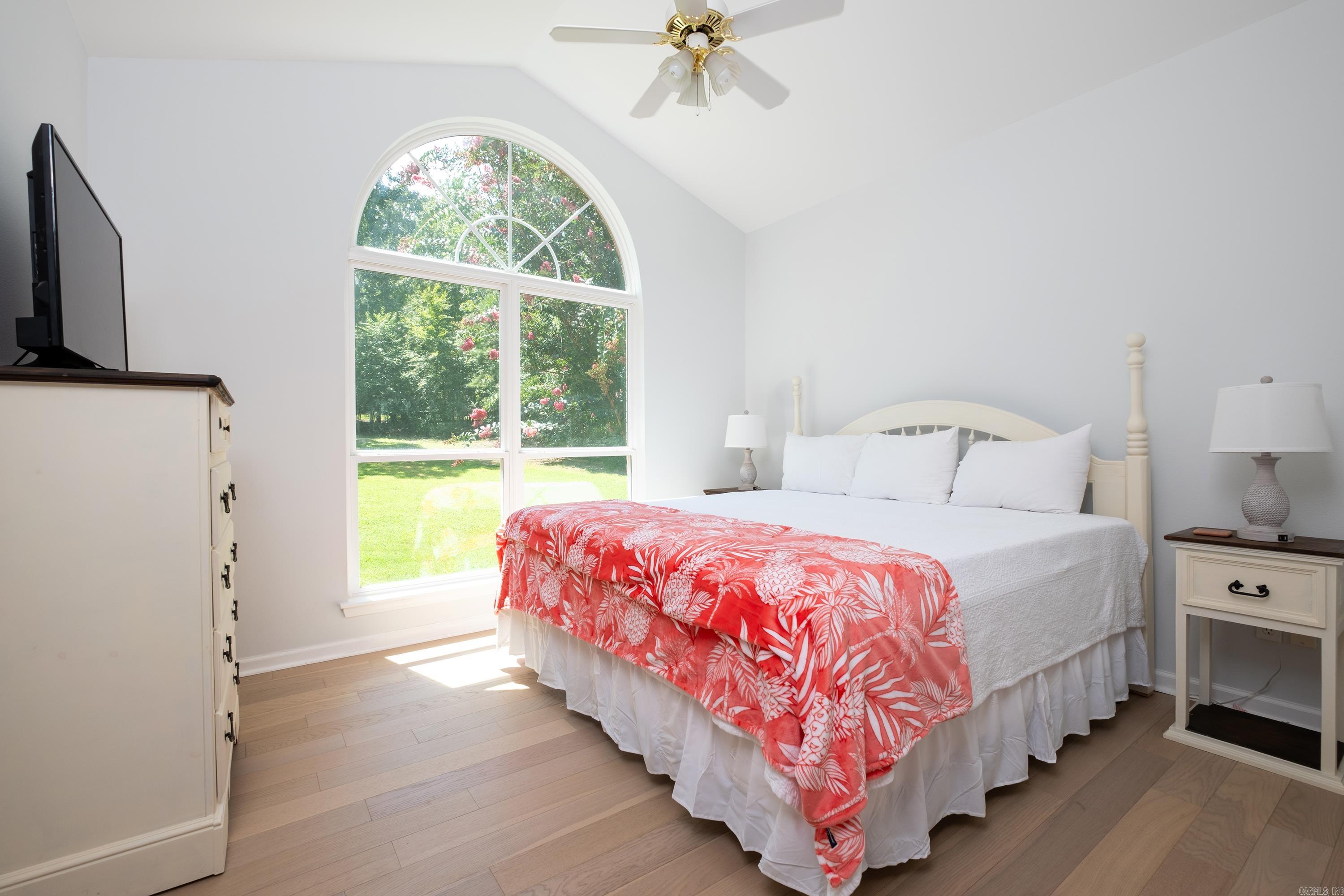 FRUZZA - Residential