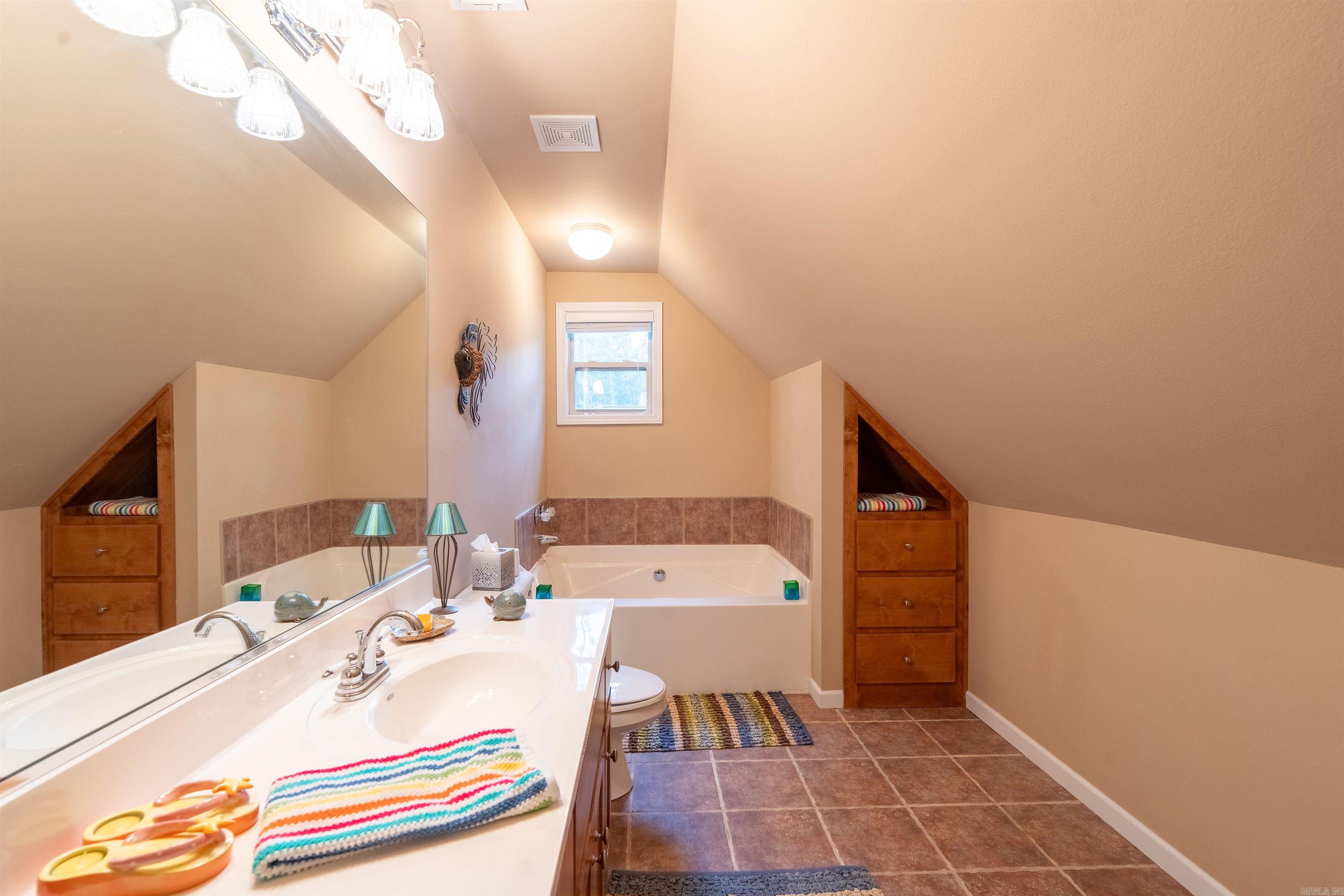 HIDDEN VALLEY ESTATES - Residential