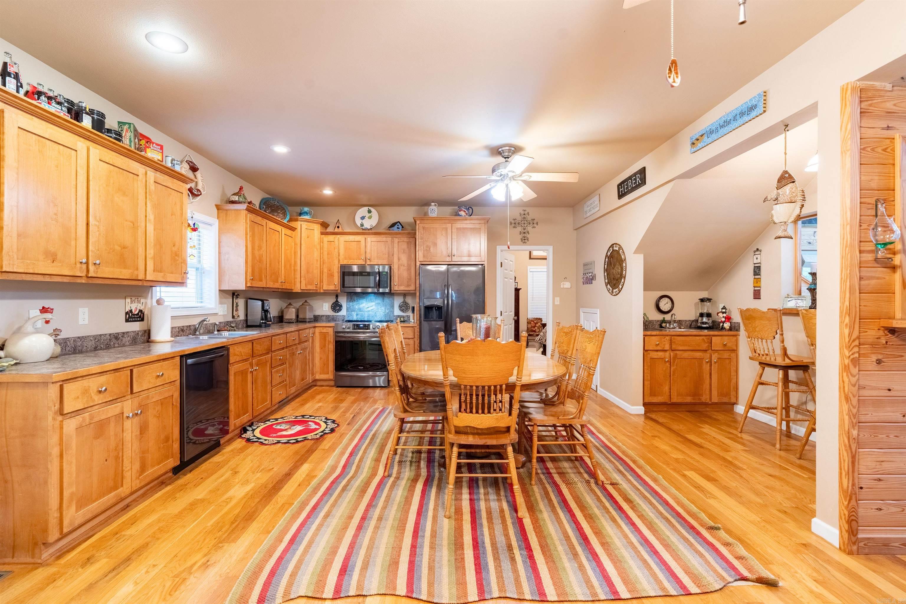 HIDDEN VALLEY ESTATES - Residential