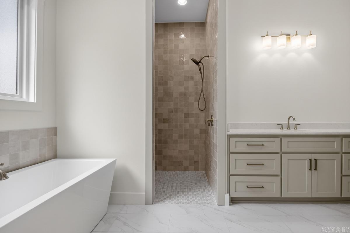 HAZEL OAK - Residential