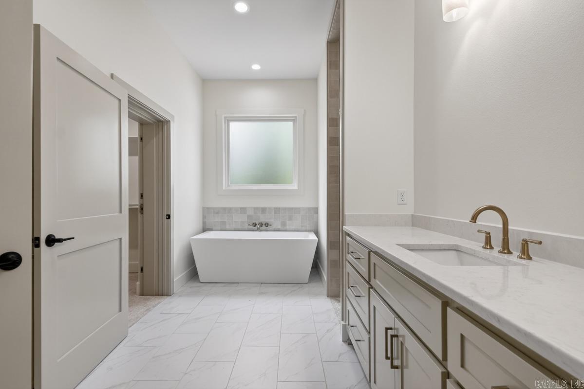 HAZEL OAK - Residential