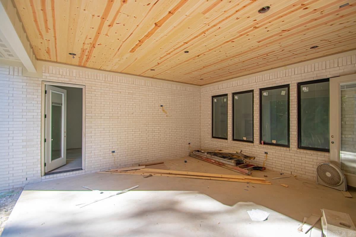 HAZEL OAK - Residential
