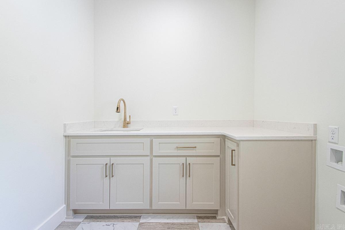 HAZEL OAK - Residential