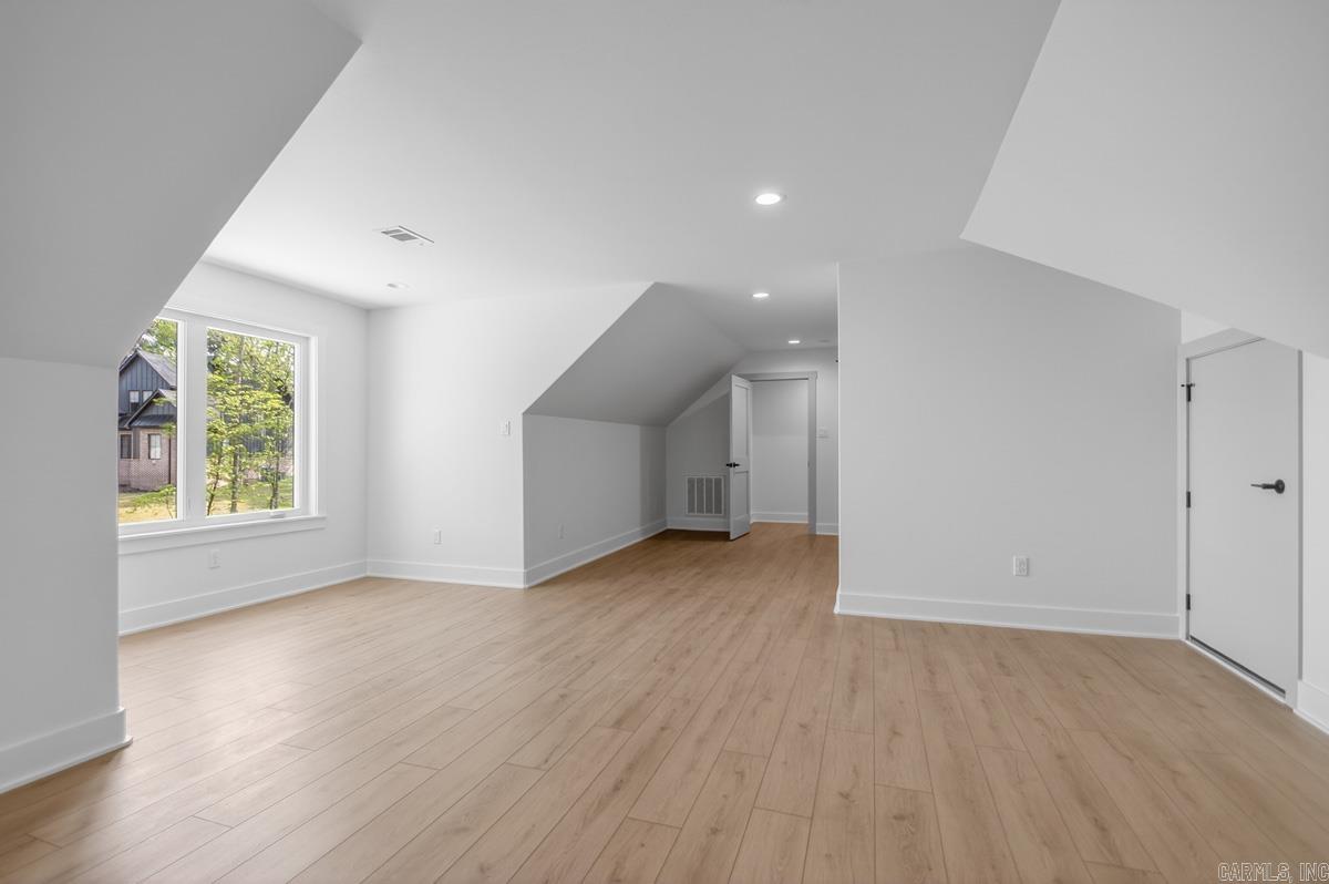 HAZEL OAK - Residential