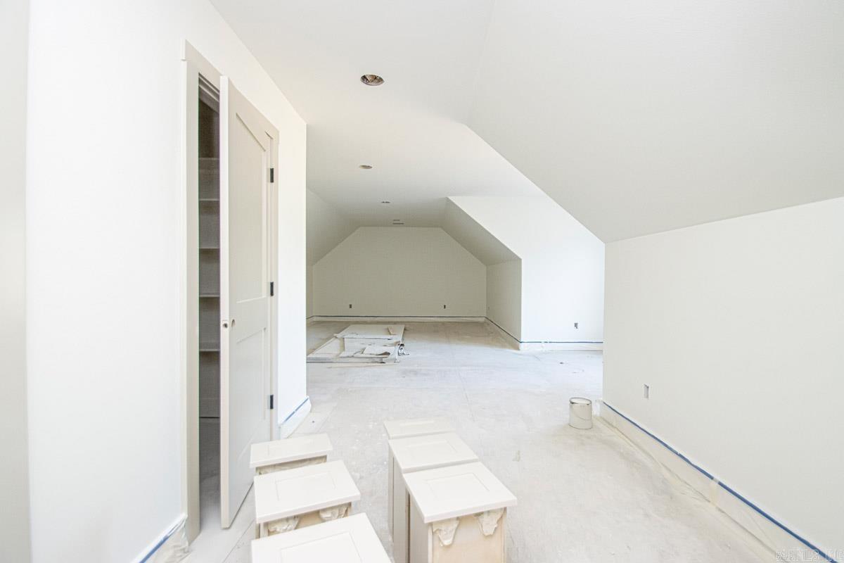 HAZEL OAK - Residential
