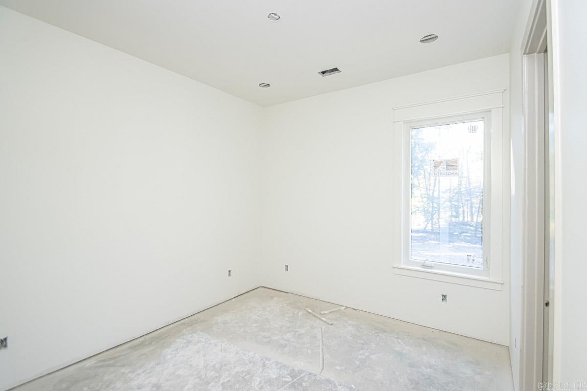 HAZEL OAK - Residential