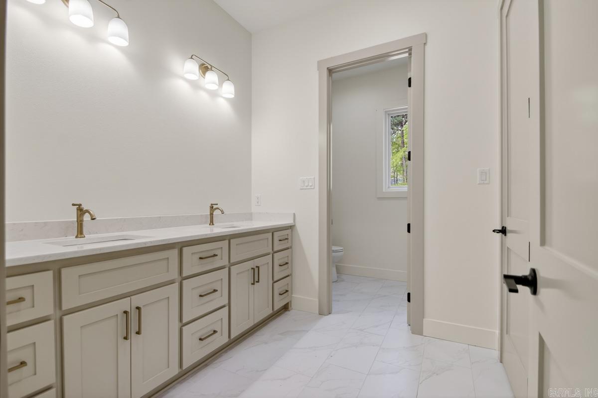 HAZEL OAK - Residential