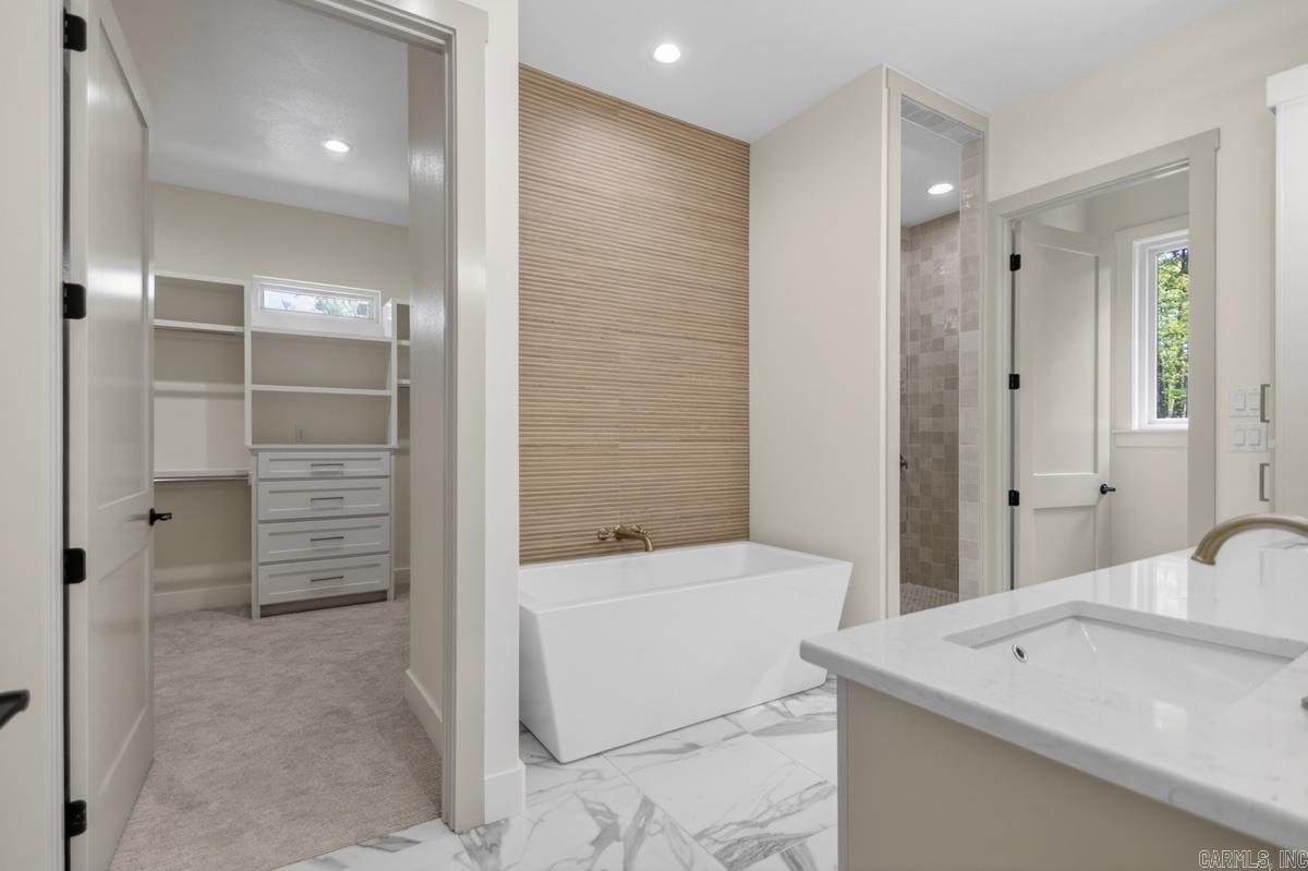 HAZEL OAK - Residential