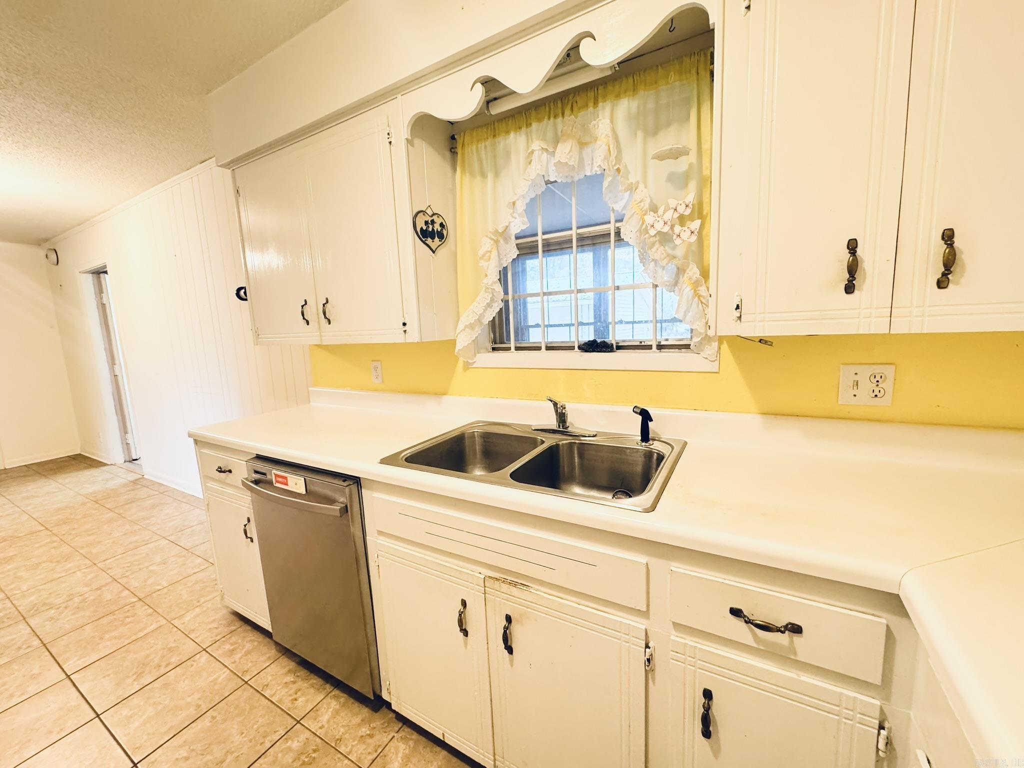 LANCASTER WESTERN - Residential