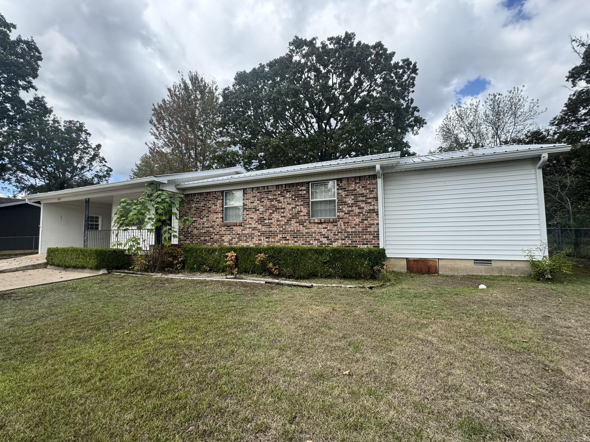 LANCASTER WESTERN - Residential