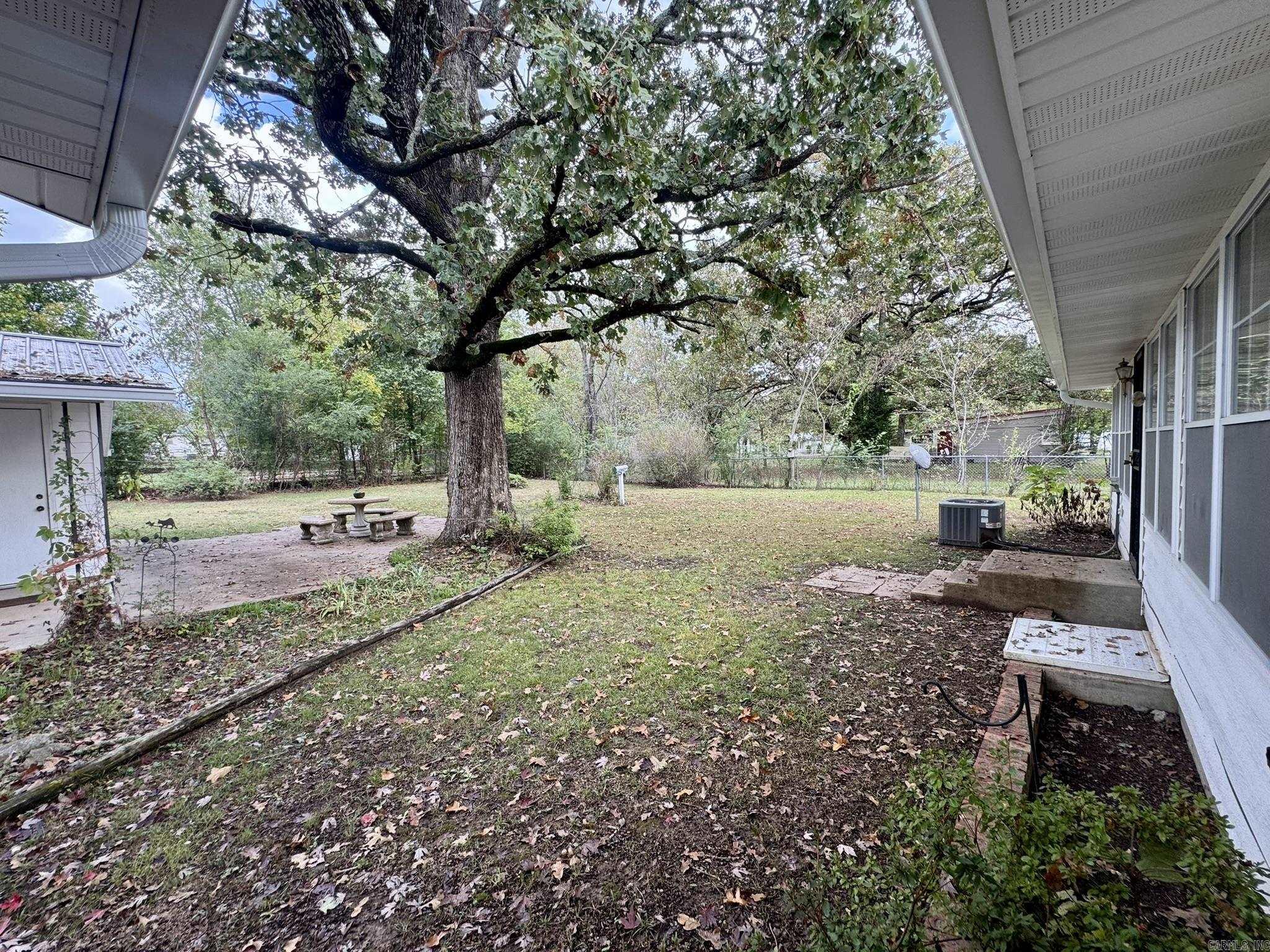 LANCASTER WESTERN - Residential