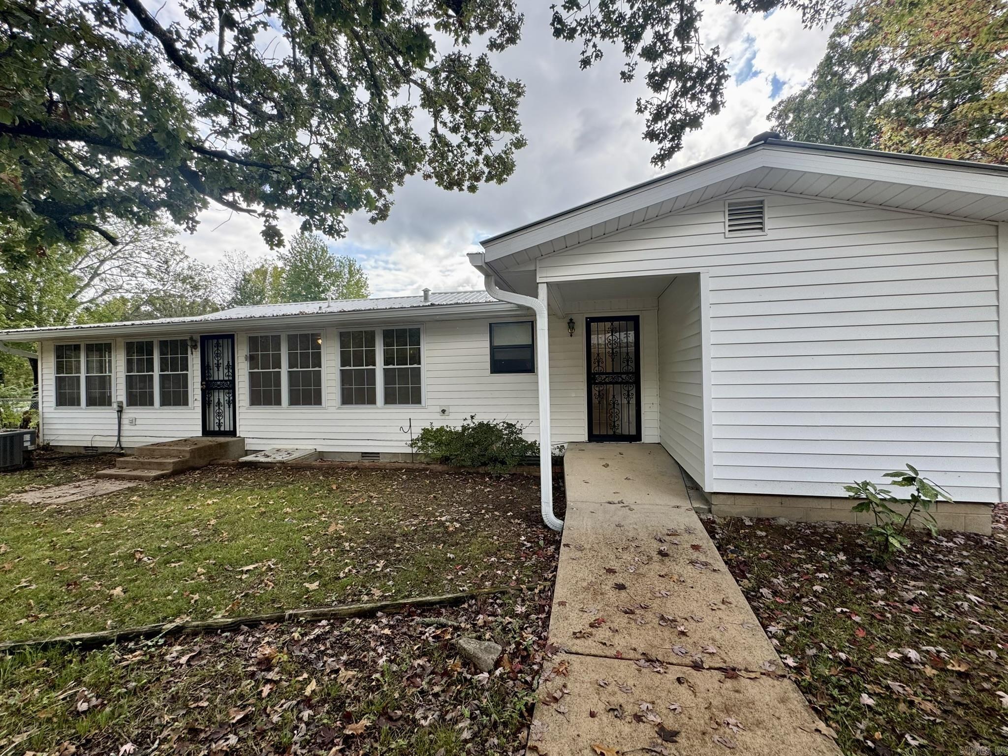 LANCASTER WESTERN - Residential