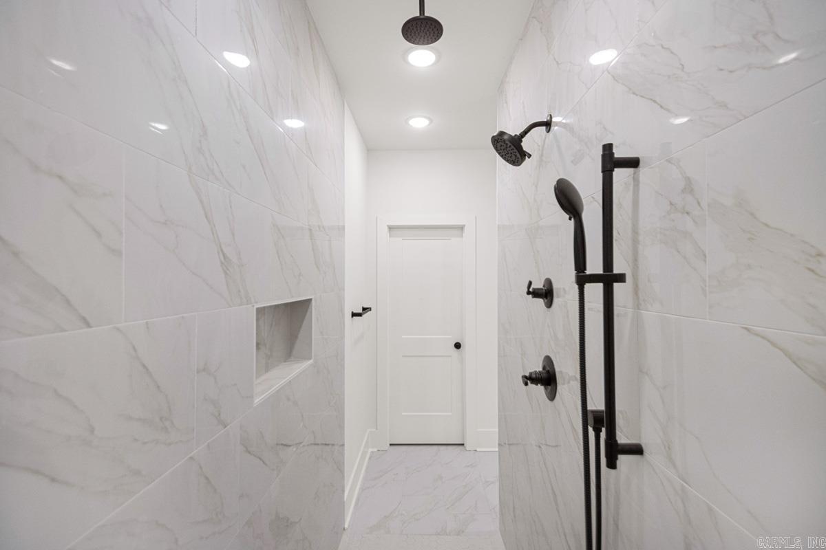 FIELDS OF HURRICANE LAKE ESTATES - Residential