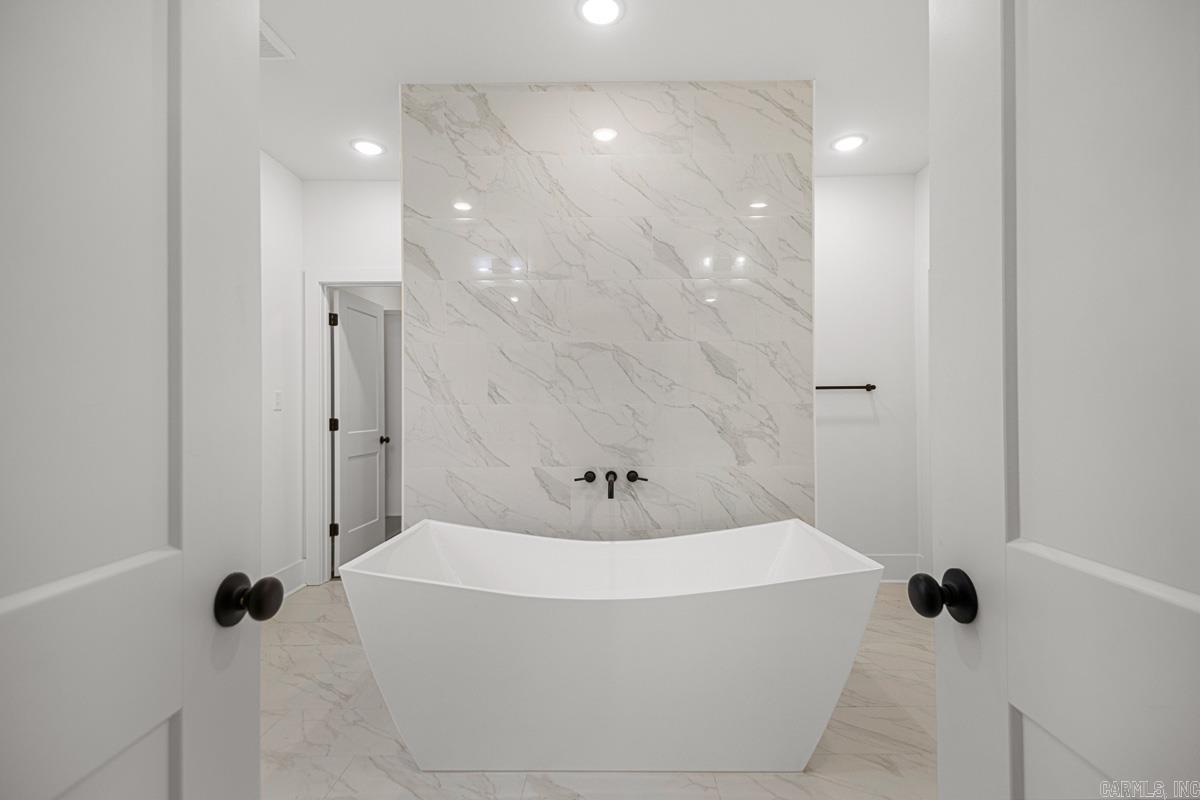 FIELDS OF HURRICANE LAKE ESTATES - Residential