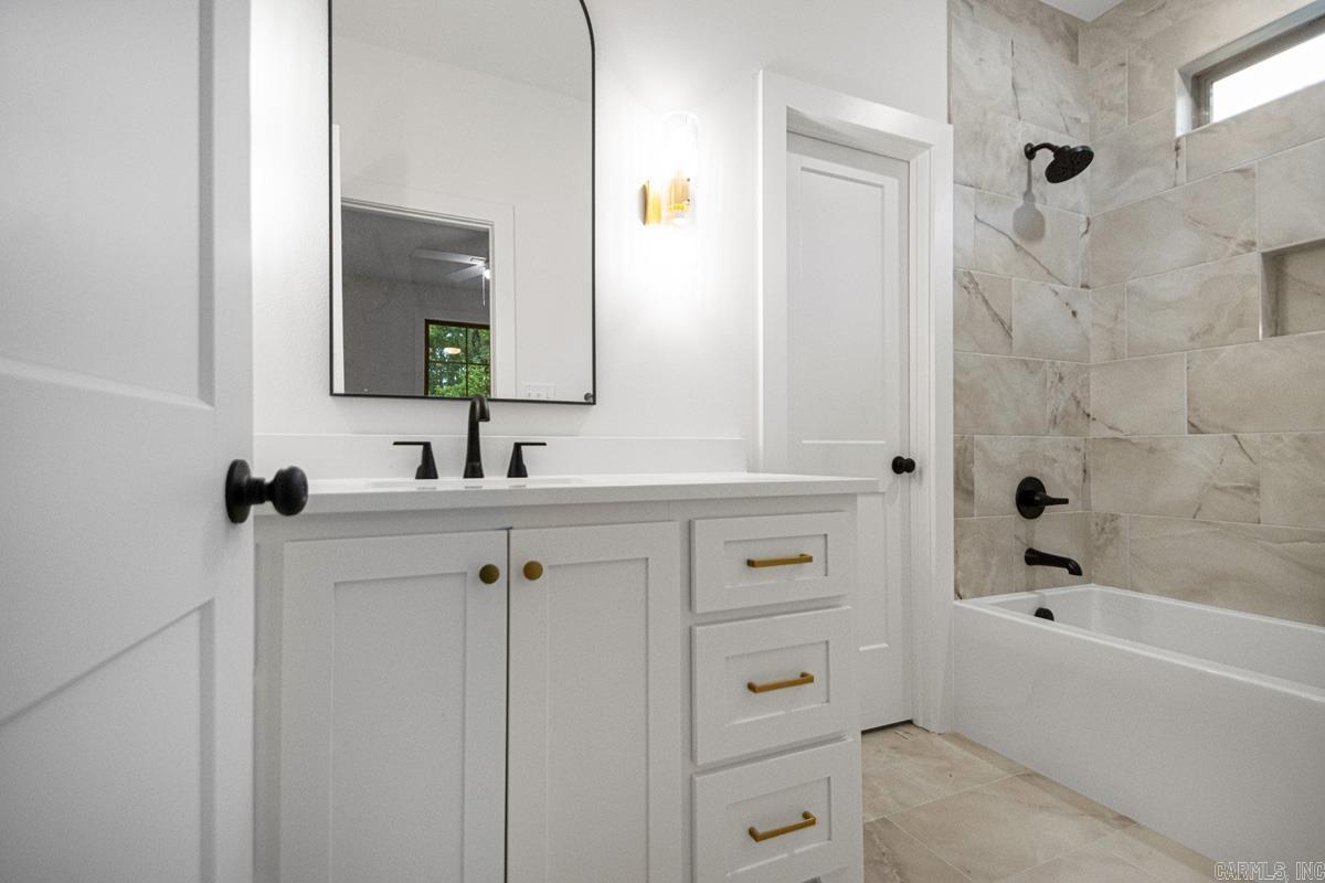 FIELDS OF HURRICANE LAKE ESTATES - Residential