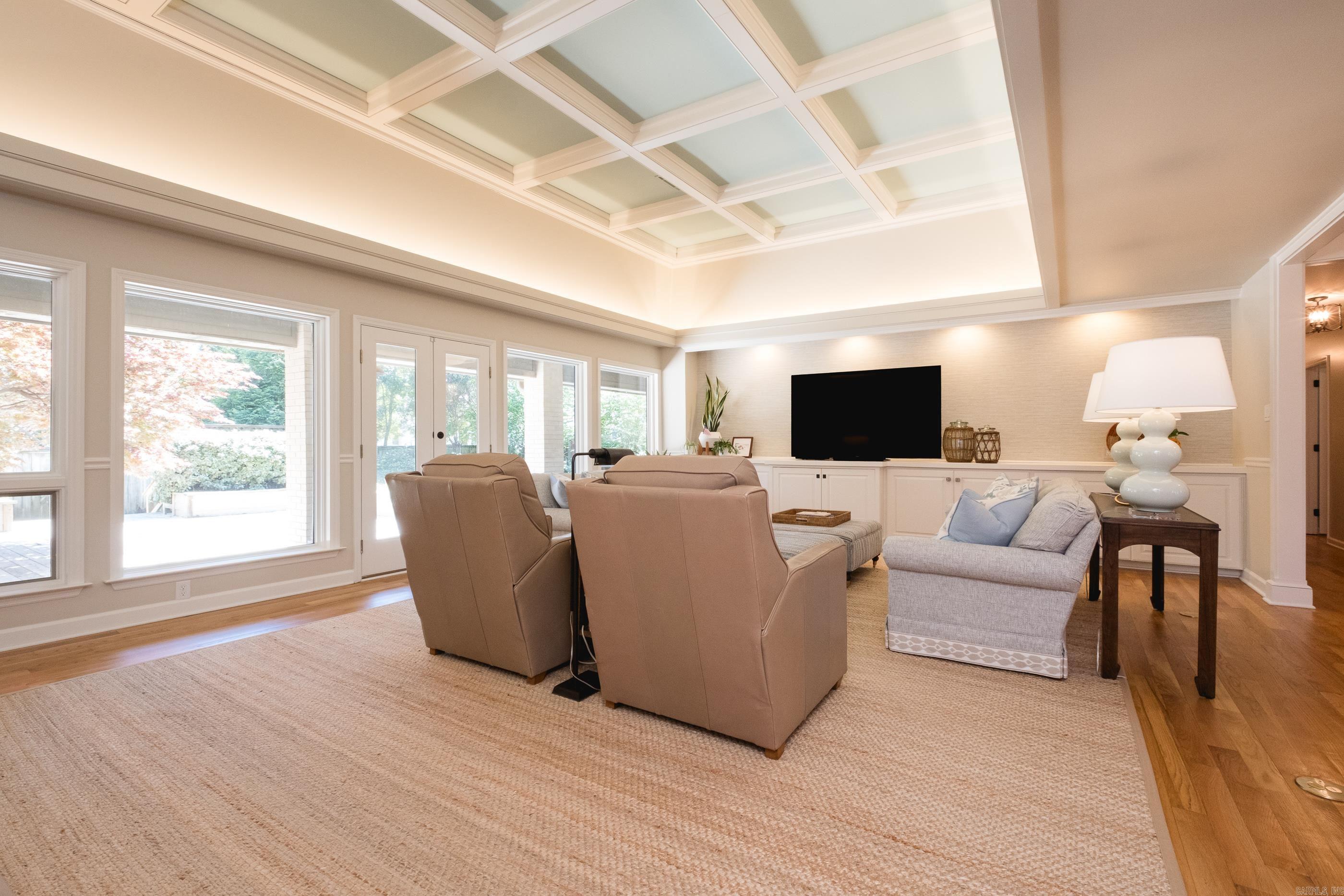 CHENAL VALLEY CHENAL CIRCLE - Residential