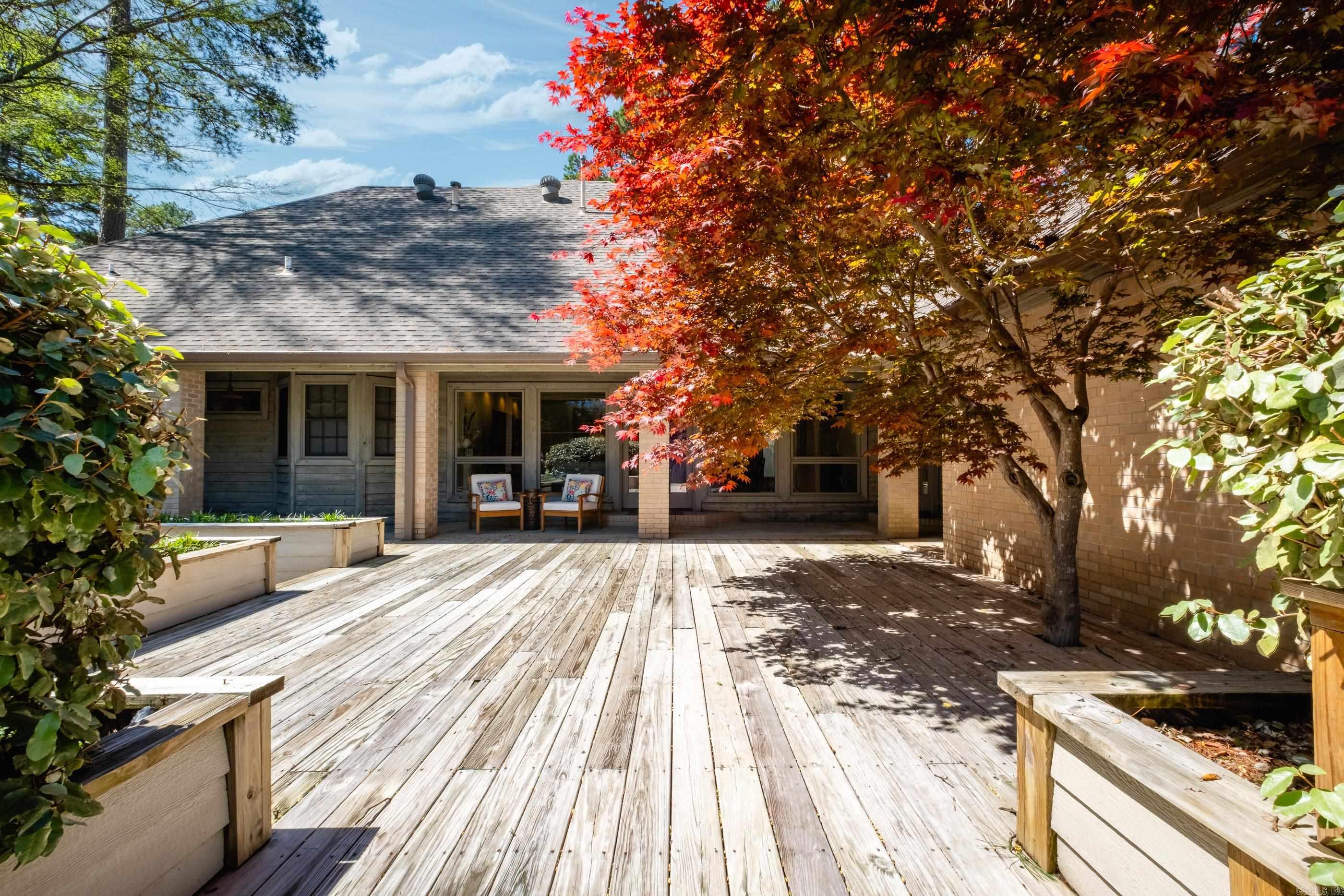CHENAL VALLEY CHENAL CIRCLE - Residential