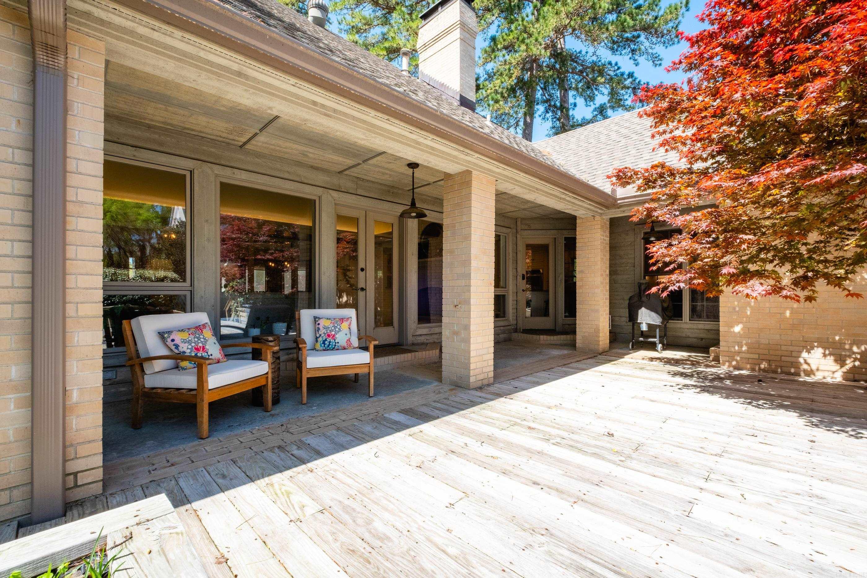 CHENAL VALLEY CHENAL CIRCLE - Residential