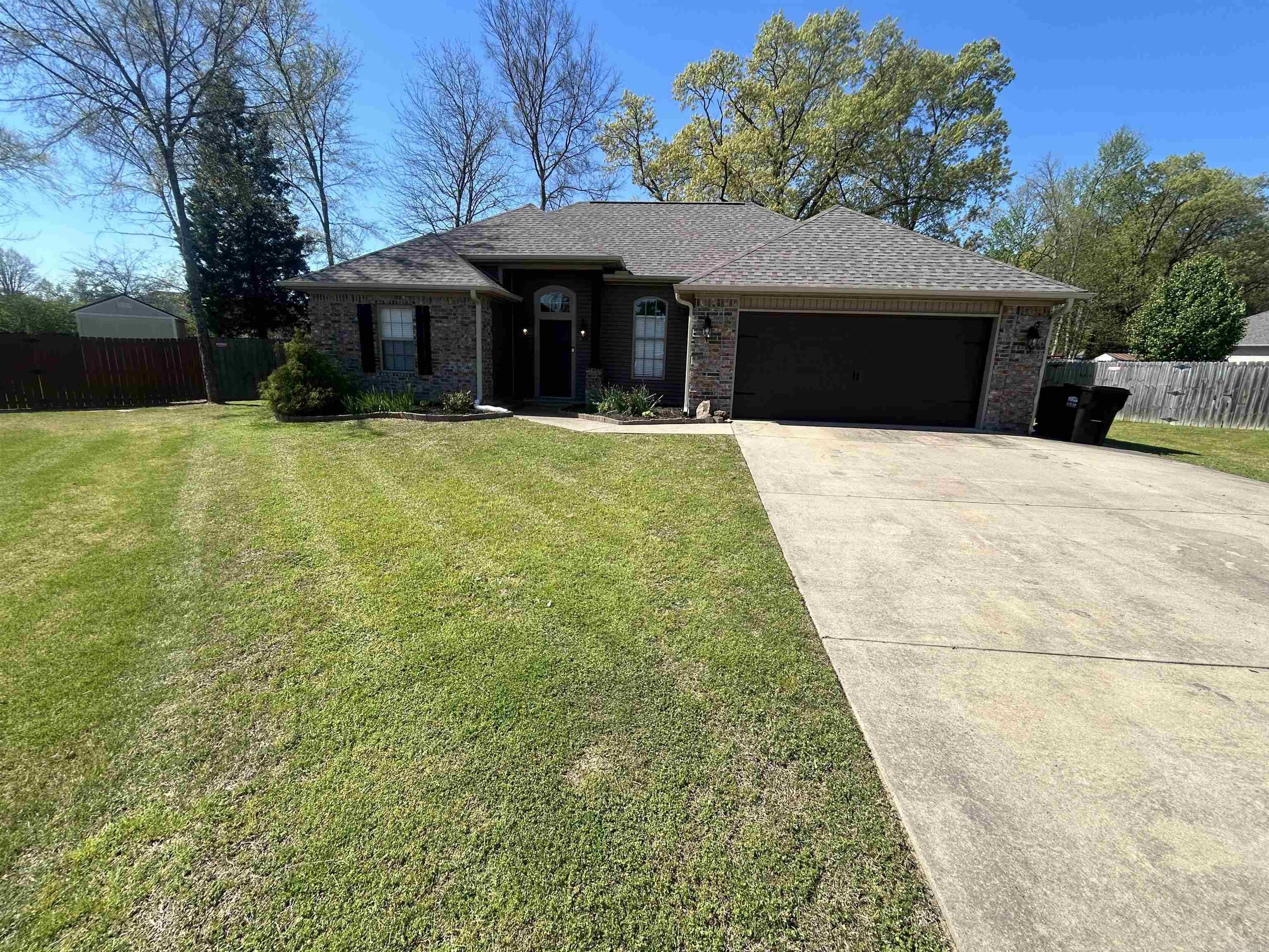 Welcome to this charming 3-bedroom, 2-bathroom home in Haskell, AR. This cozy house offers a garage for convenient parking, a fire pit for outdoor gatherings, and even includes lawn care for easy maintenance. With pets allowed, this home is perfect for those looking for a comfortable and pet-friendly living space. Don't miss out on the opportunity to make this house your new home sweet home. Contact us today for more information and to schedule a tour.