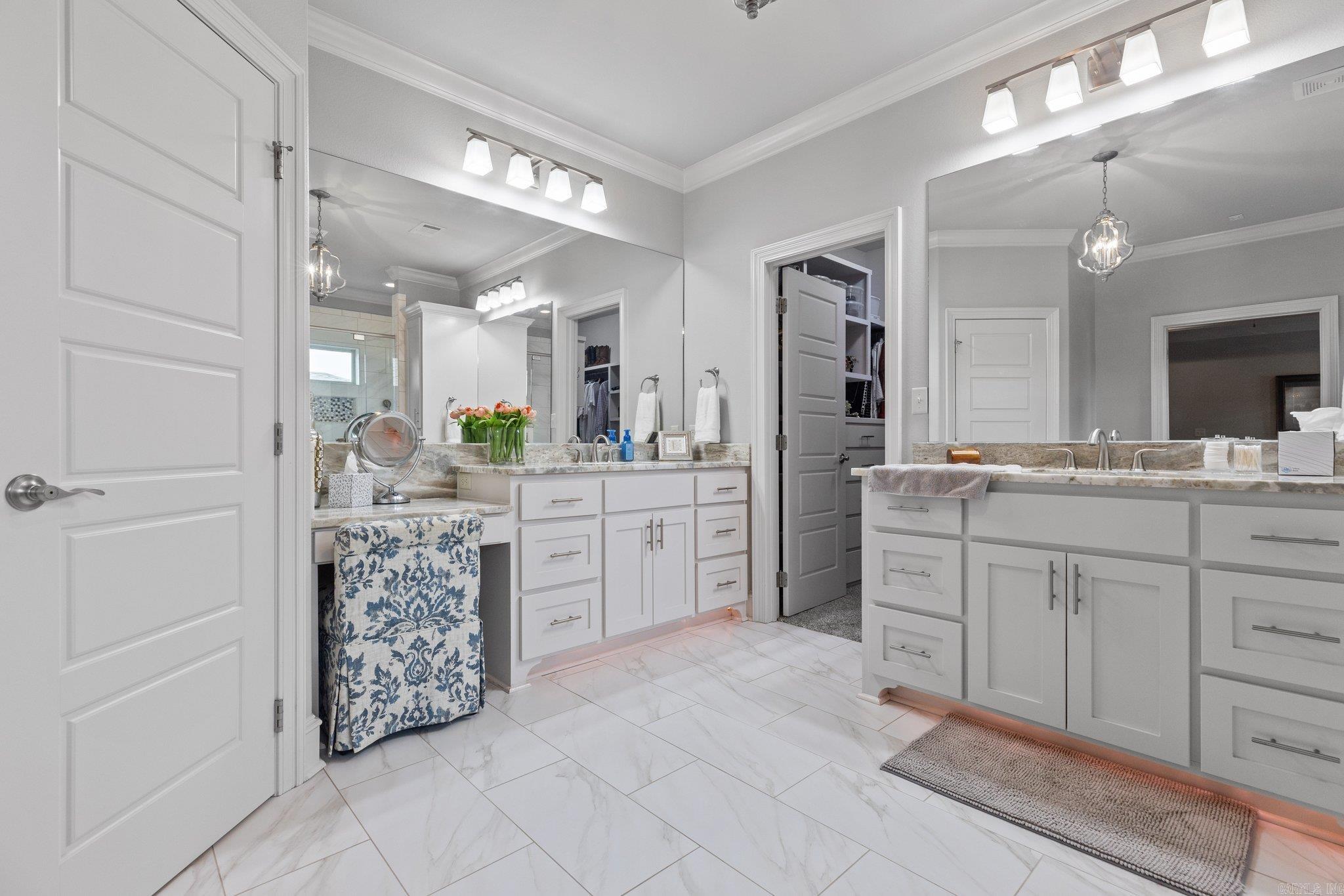 CHENAL VALLEY "MIRABEL COURT" - Residential