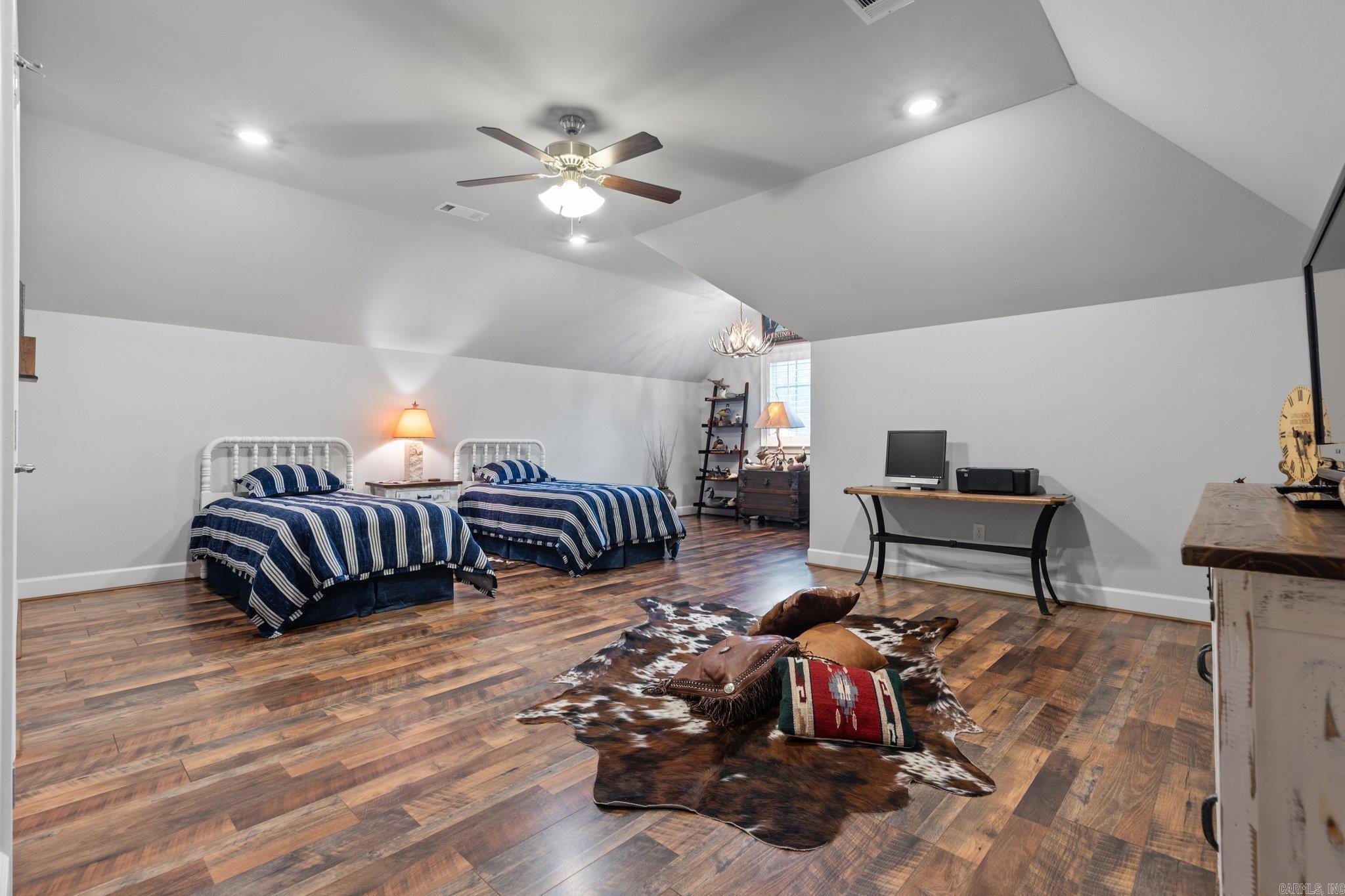 CHENAL VALLEY "MIRABEL COURT" - Residential