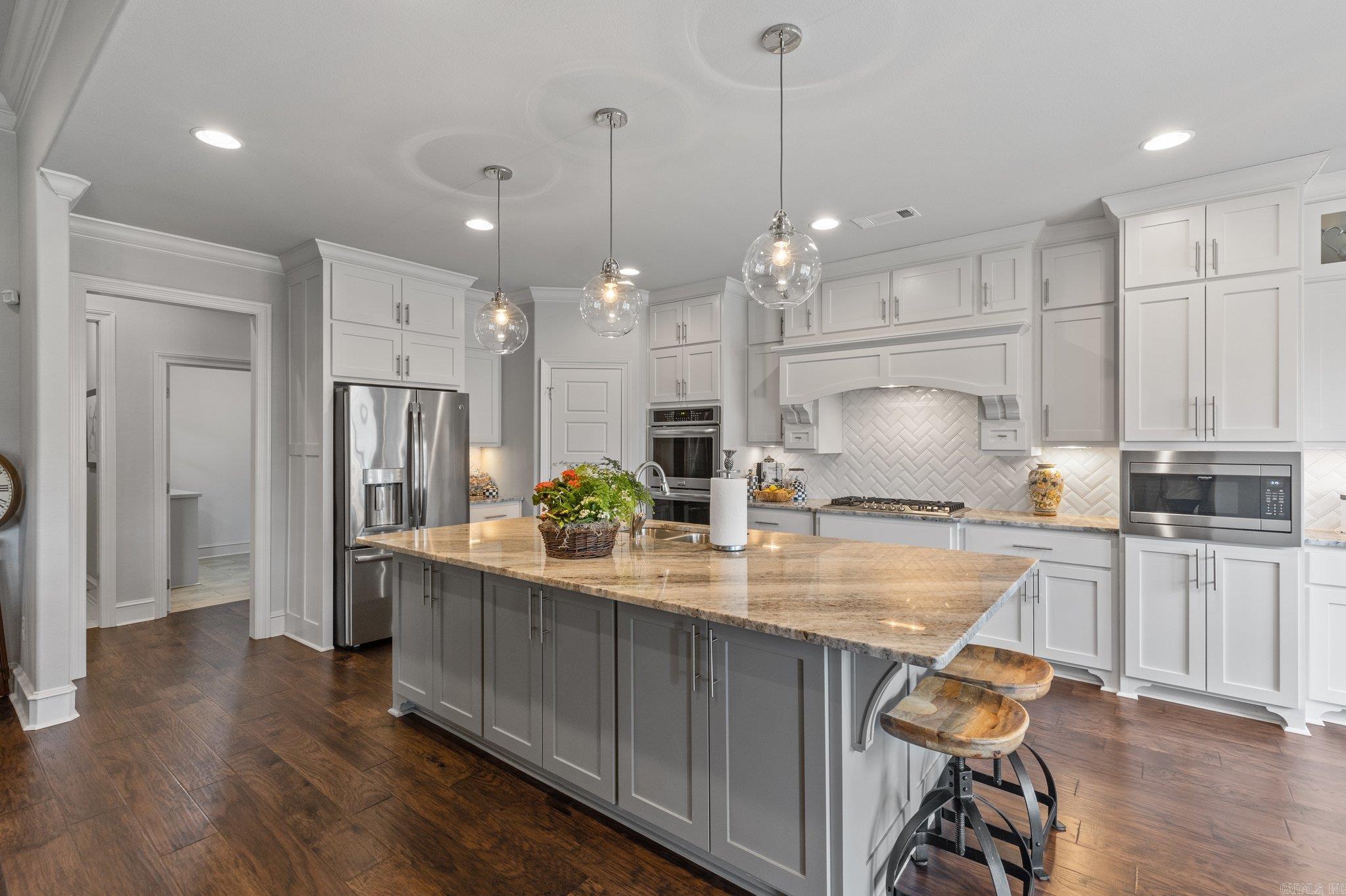 CHENAL VALLEY "MIRABEL COURT" - Residential