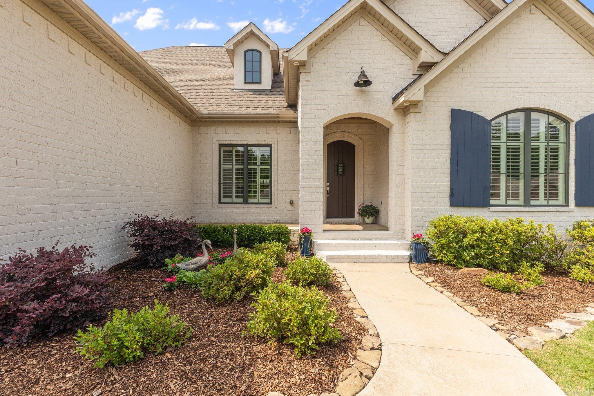 CHENAL VALLEY "MIRABEL COURT" - Residential