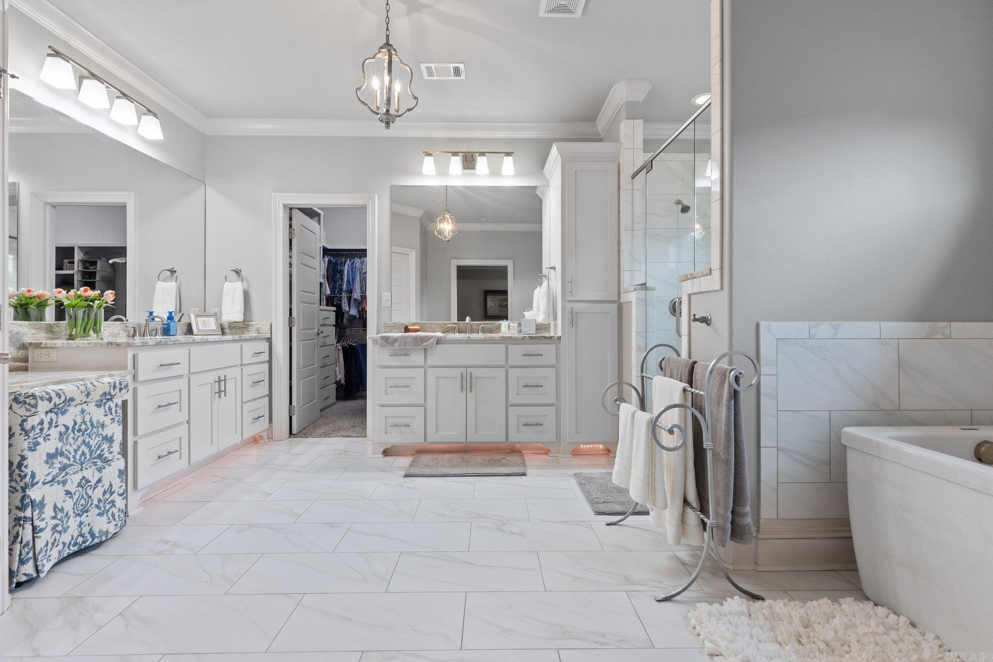 CHENAL VALLEY "MIRABEL COURT" - Residential