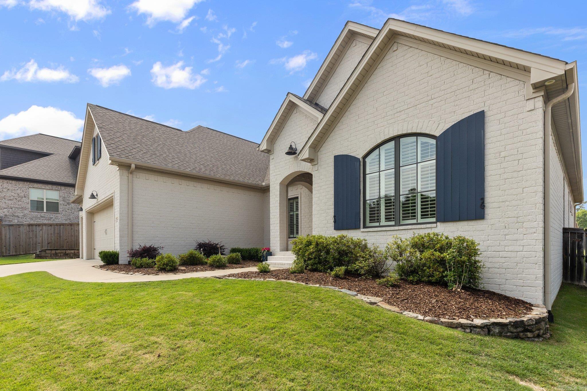 CHENAL VALLEY "MIRABEL COURT" - Residential