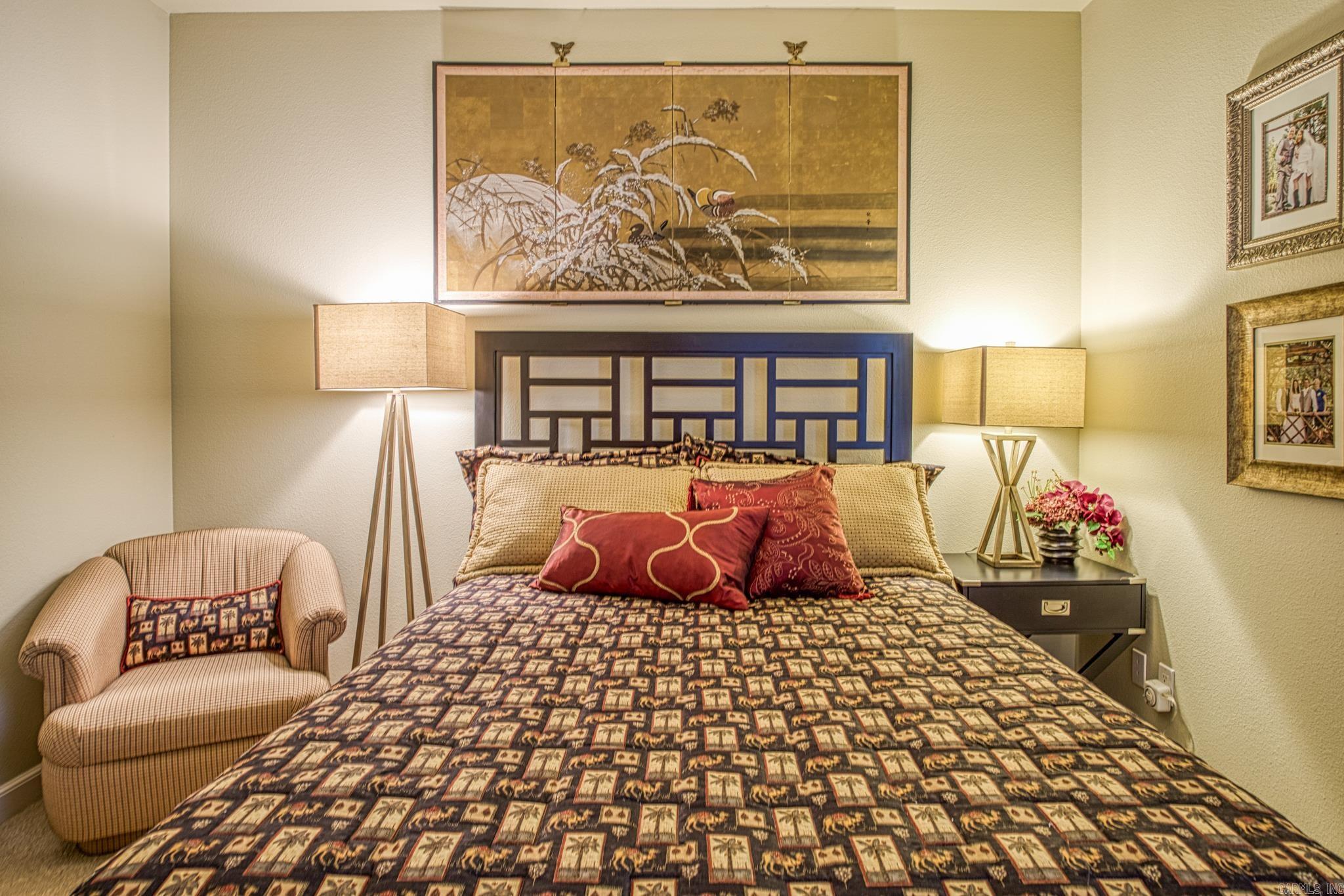 ISABELLA COURTS - Residential