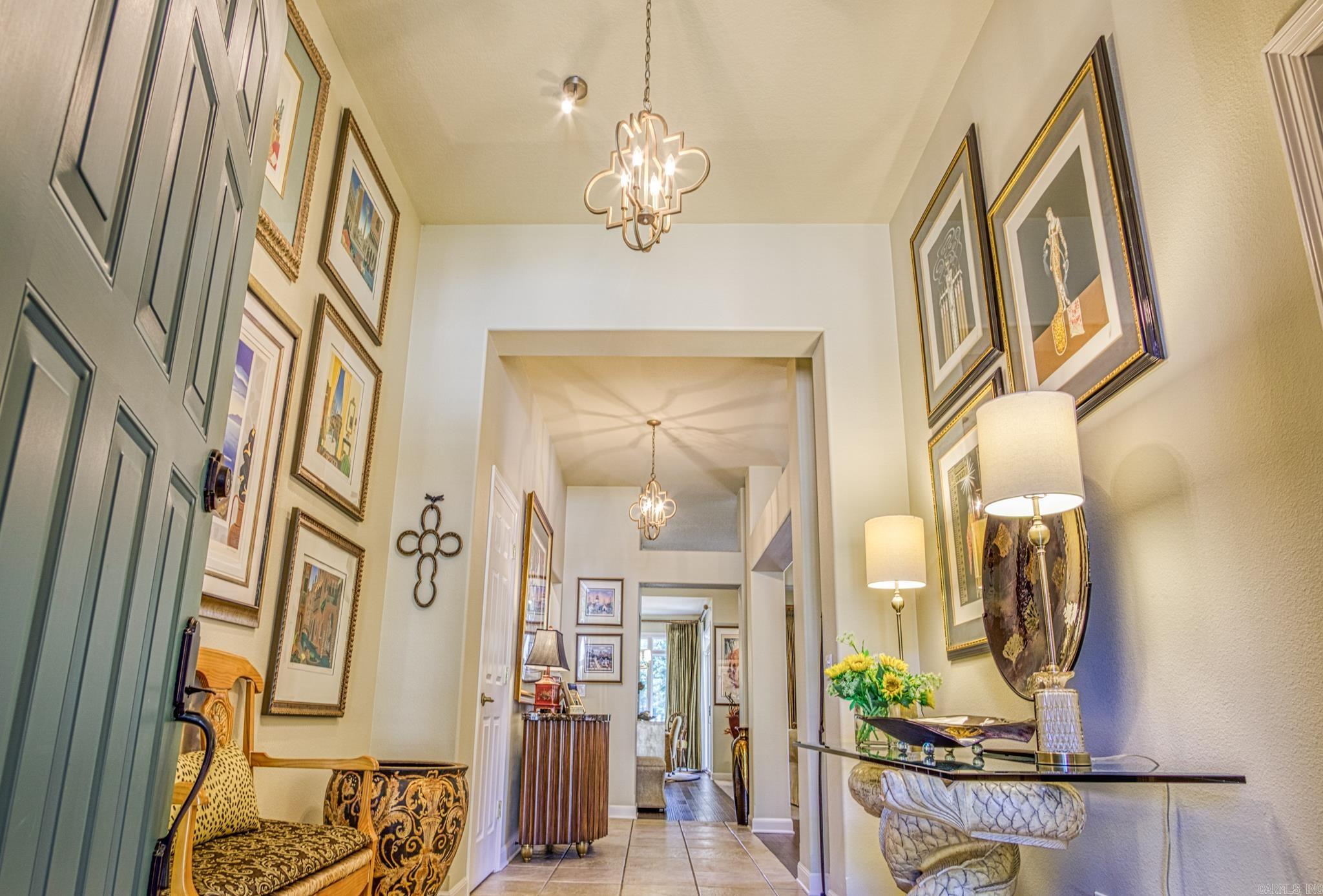 ISABELLA COURTS - Residential