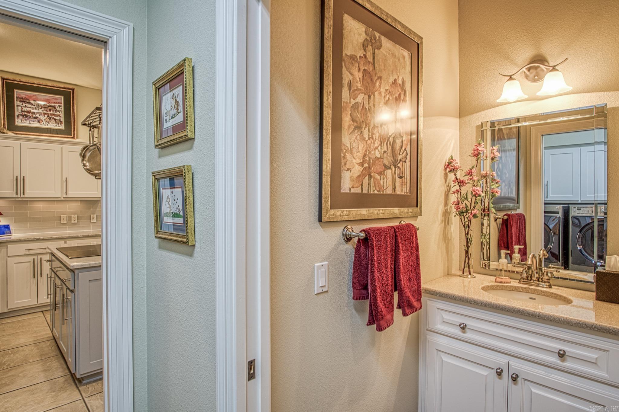 ISABELLA COURTS - Residential