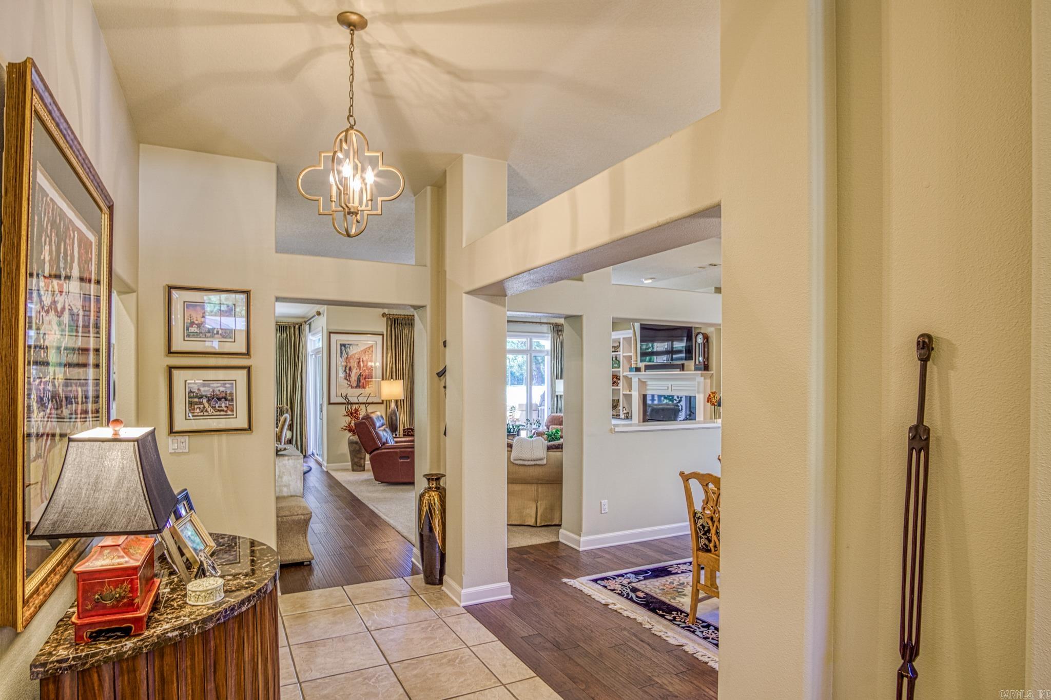 ISABELLA COURTS - Residential