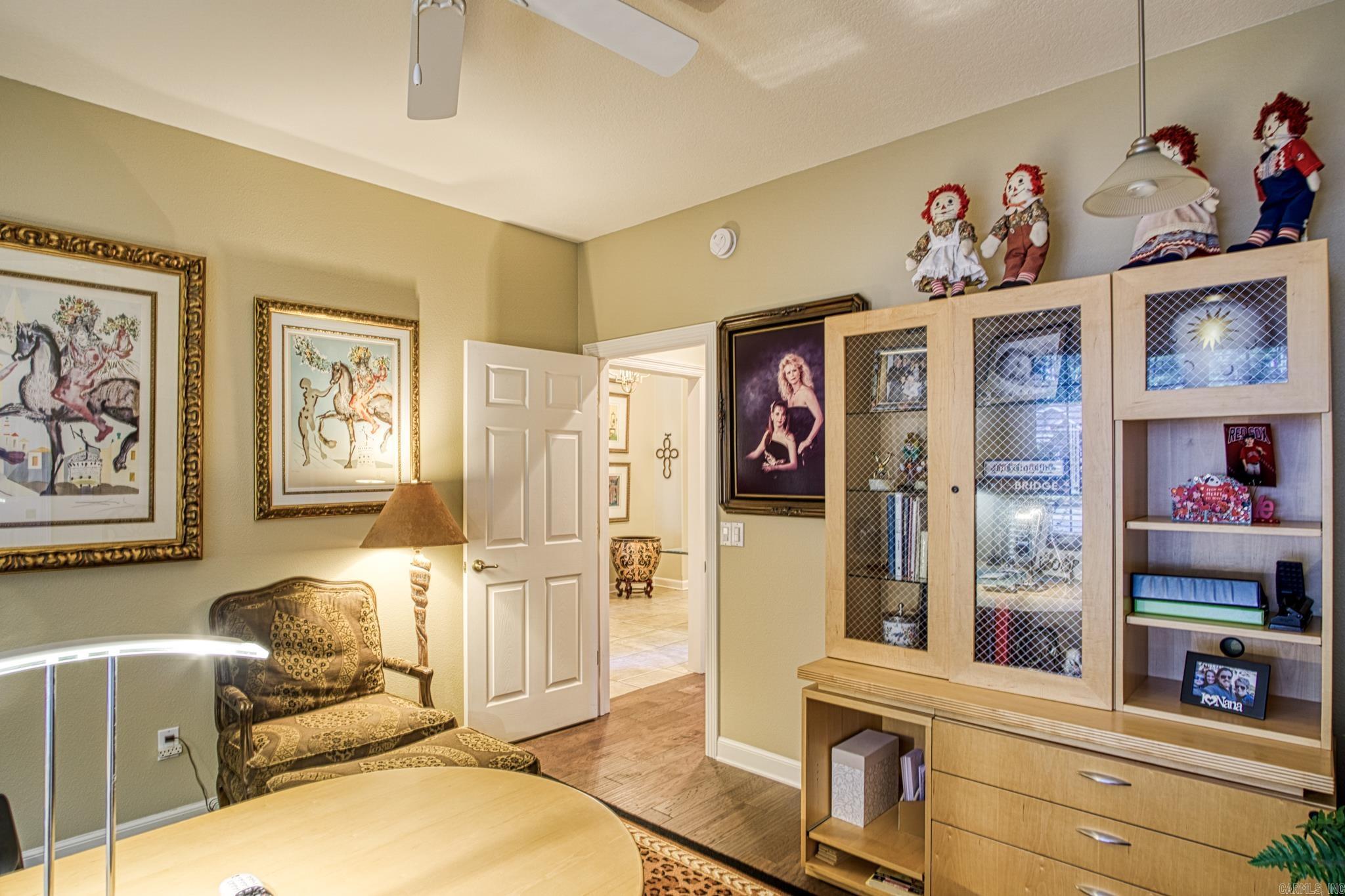 ISABELLA COURTS - Residential