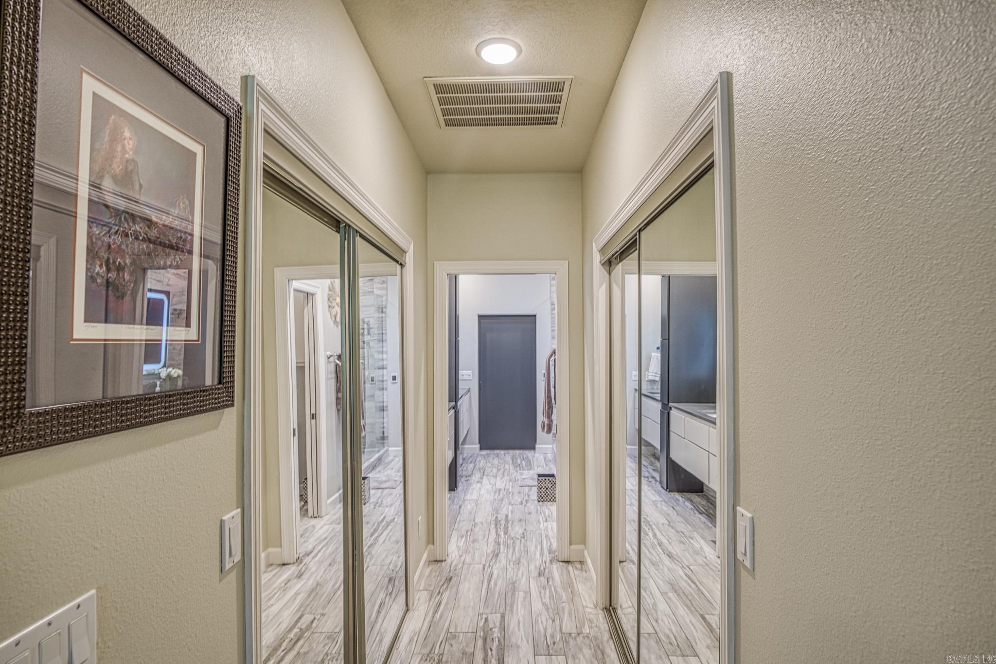 ISABELLA COURTS - Residential