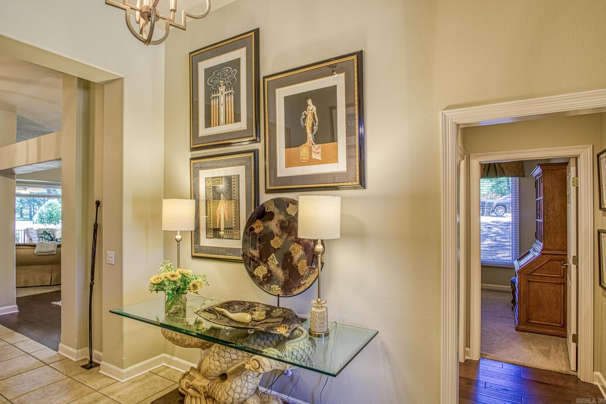 ISABELLA COURTS - Residential